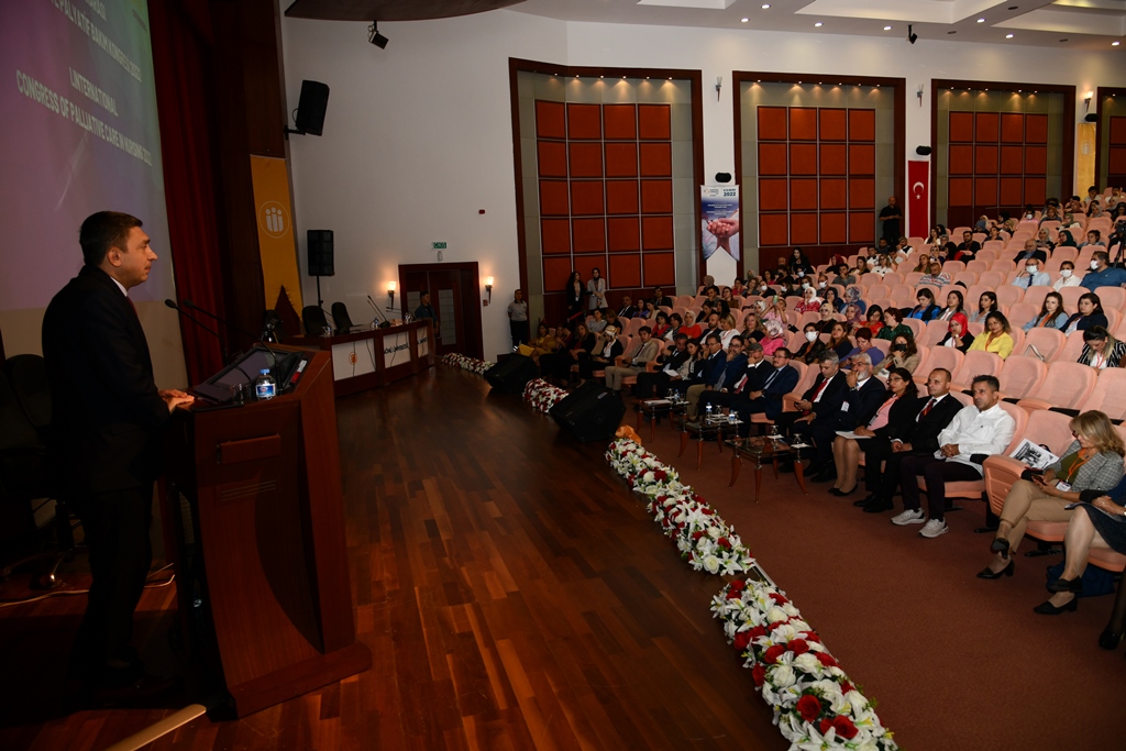 1.Uluslararası Hemşirelikte Palyatif Bakım Kongresi Yapıldı