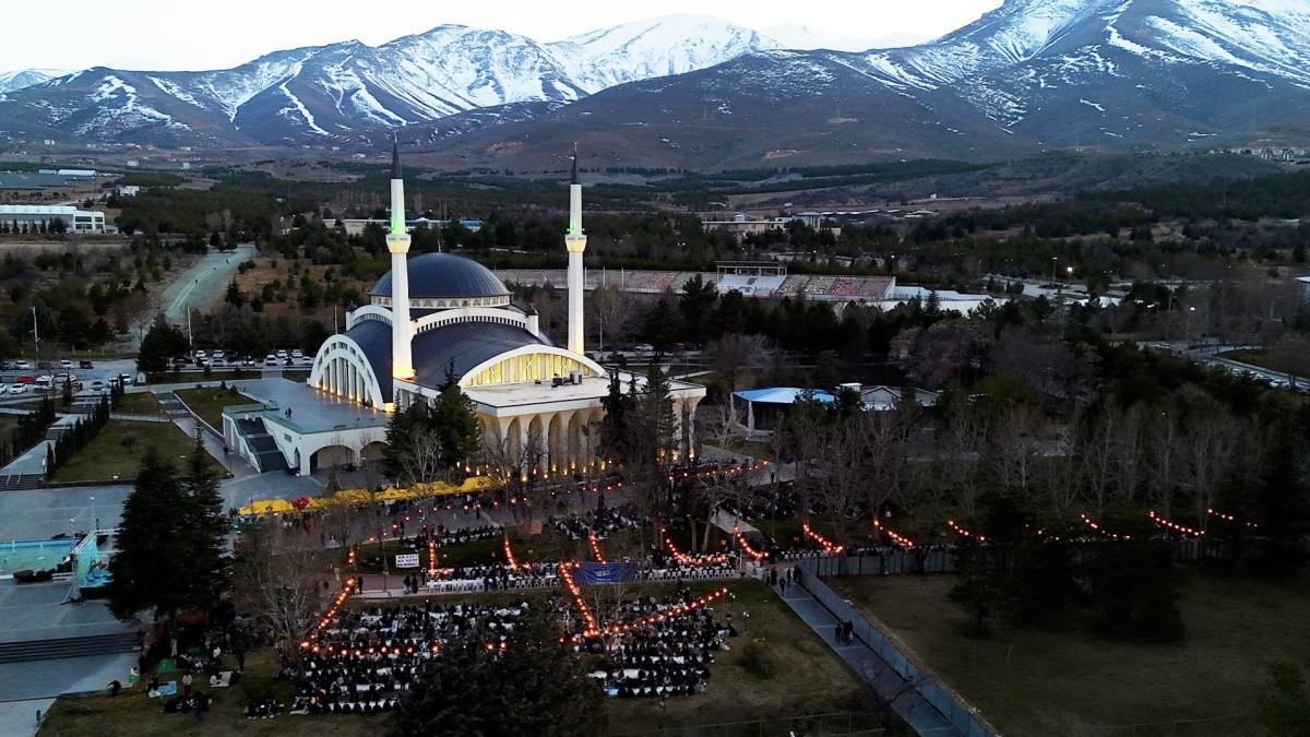 İnönü Üniversitesi Geleneksel İftar Yemeğinde Buluştu