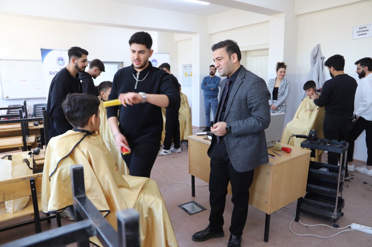 BATTALGAZİ’DE ÇOCUKLAR BAYRAMA TIRAŞ OLARAK HAZIRLANDI