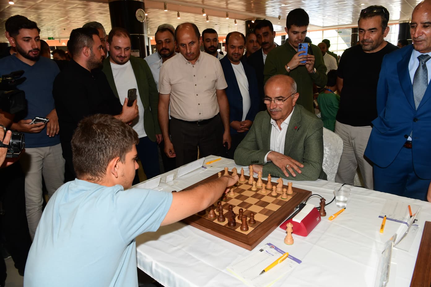 8. ULUSLARARASI ALTIN KAYISI SATRANÇ TURNUVASI BAŞLADI