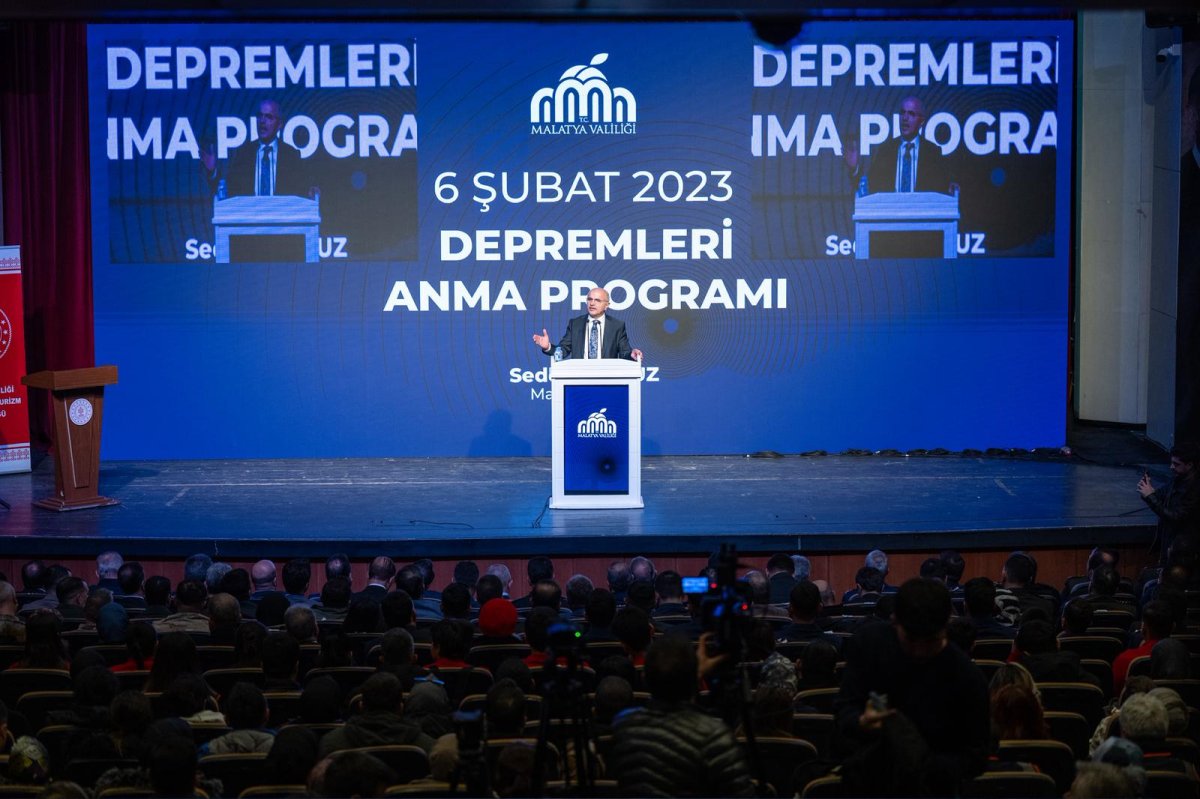 6 Şubat Yıldönümü Dolayısıyla Düzenlenen Programda Konuşan Başkan Er:  