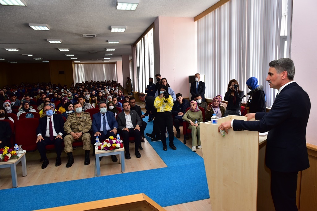 AFAD-Üniversite Gönüllü Gençlere Eğitim Programı