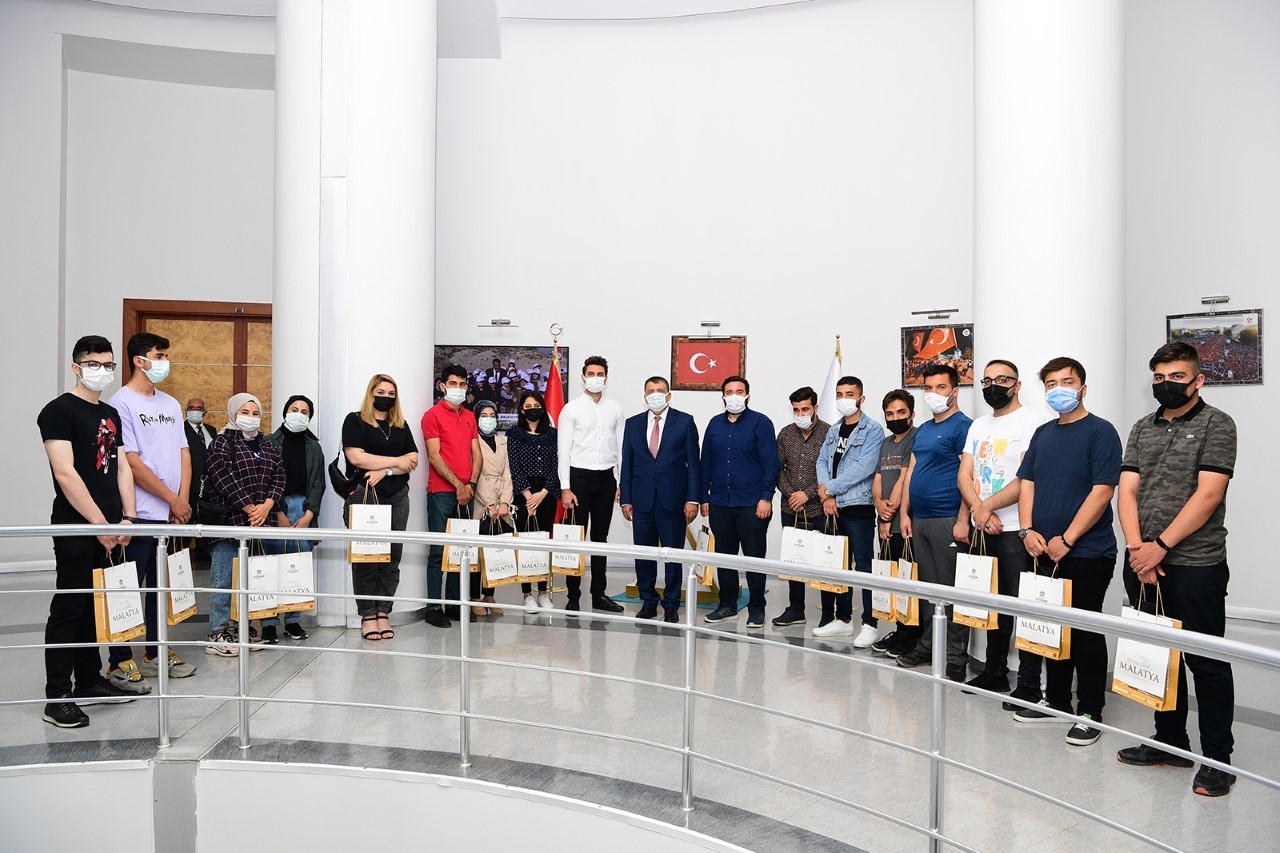 AK Gençlik’ten Başkan Gürkan’a ziyaret