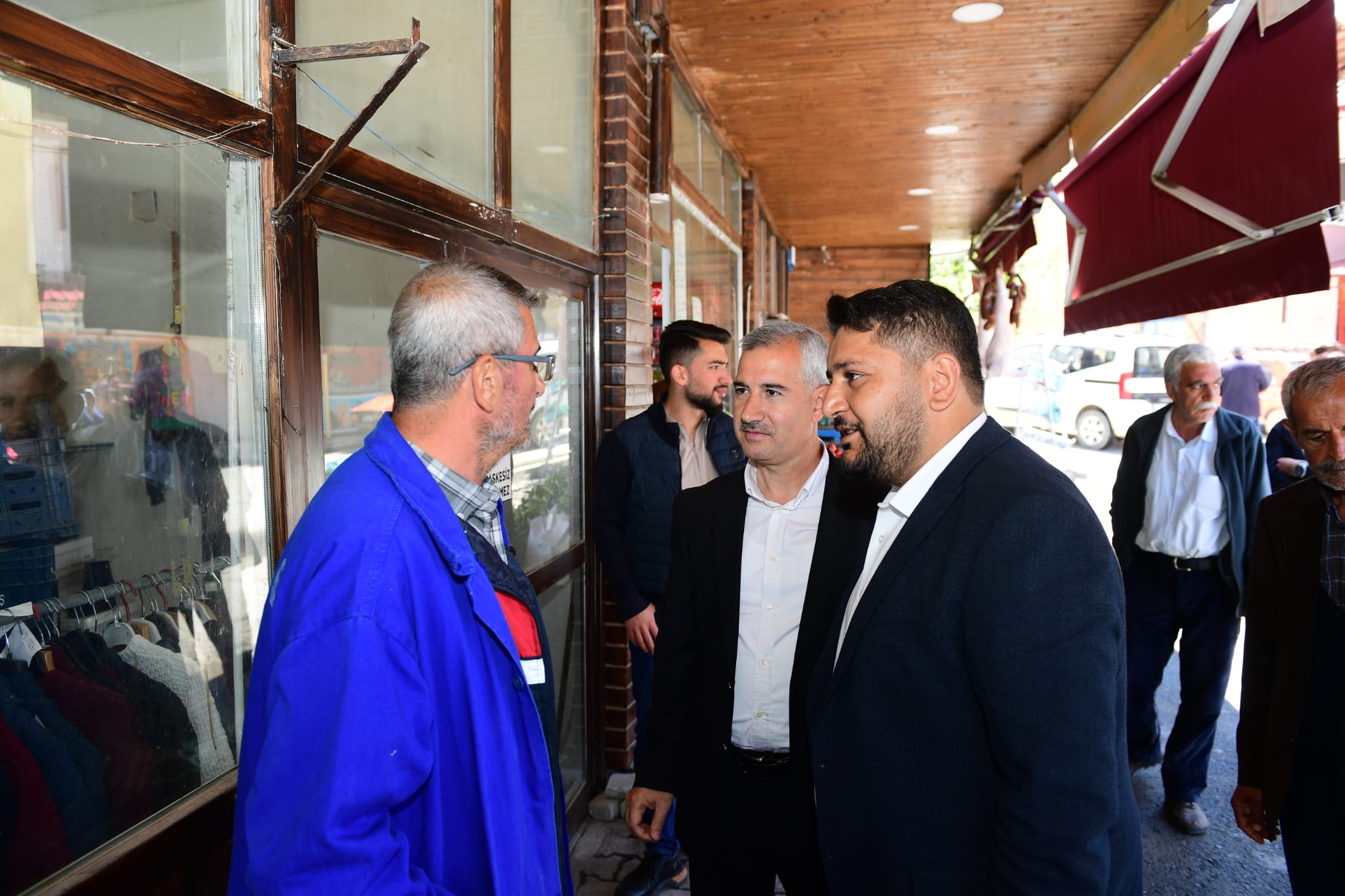 Ak Parti Teşkilatı Seçim  Çalışmalarını Sürdürüyor