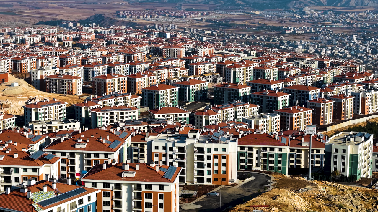 Asrın felaketinden asrın inşasına: Deprem bölgesinde 455 bin bağımsız bölüm tamamlandı