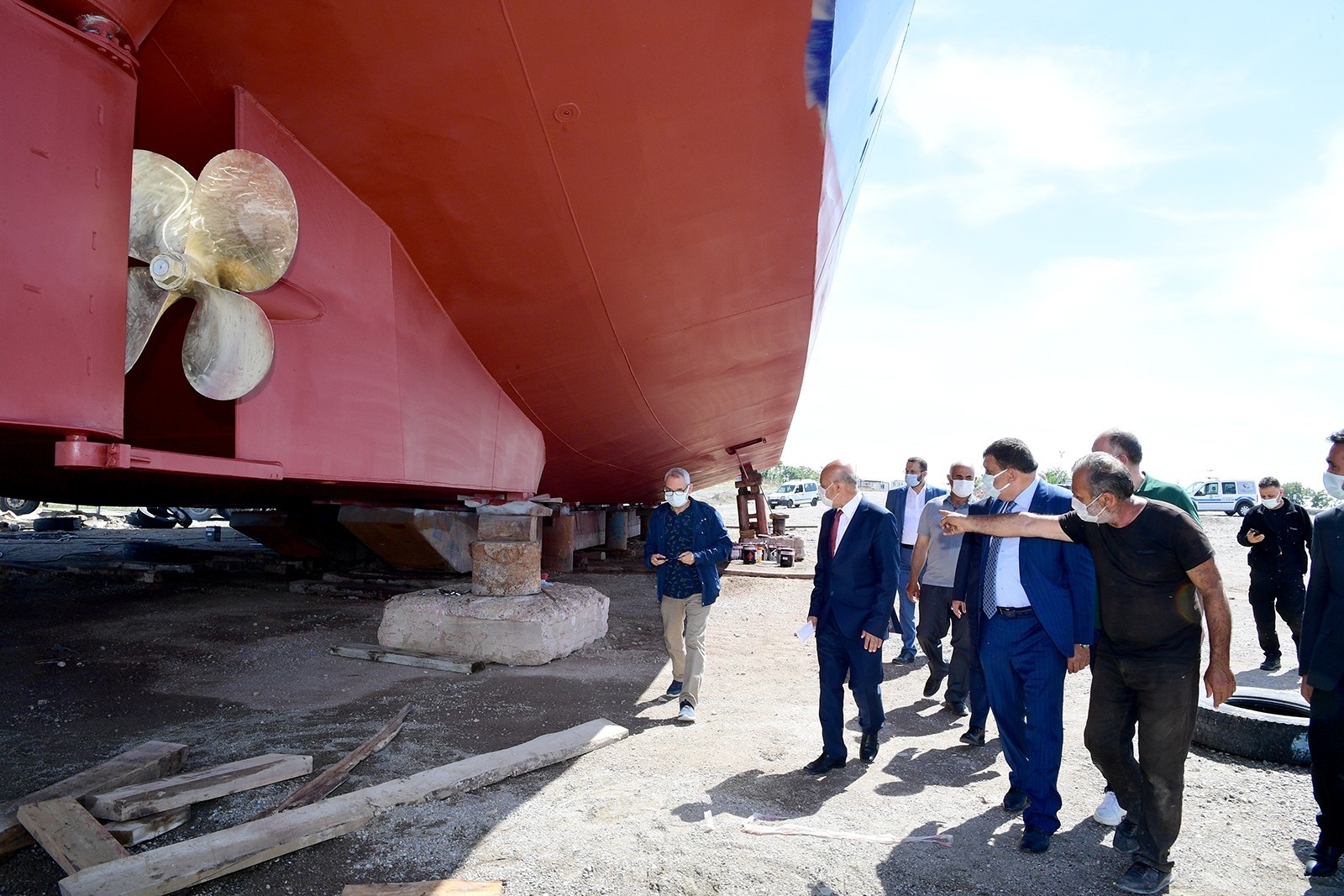 Atabey İskelesindeki feribotlar bakıma alındı