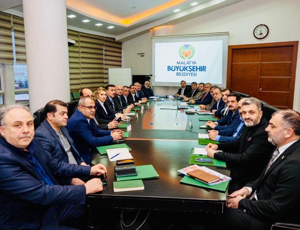 MİLLETVEKİLİ ÖLMEZTOPRAK: MALATYA’MIZ İÇİN YÜRÜTTÜĞÜMÜZ ÇALIŞMALARI KOORDİNASYON İÇİNDE DEĞERLENDİRİYORUZ