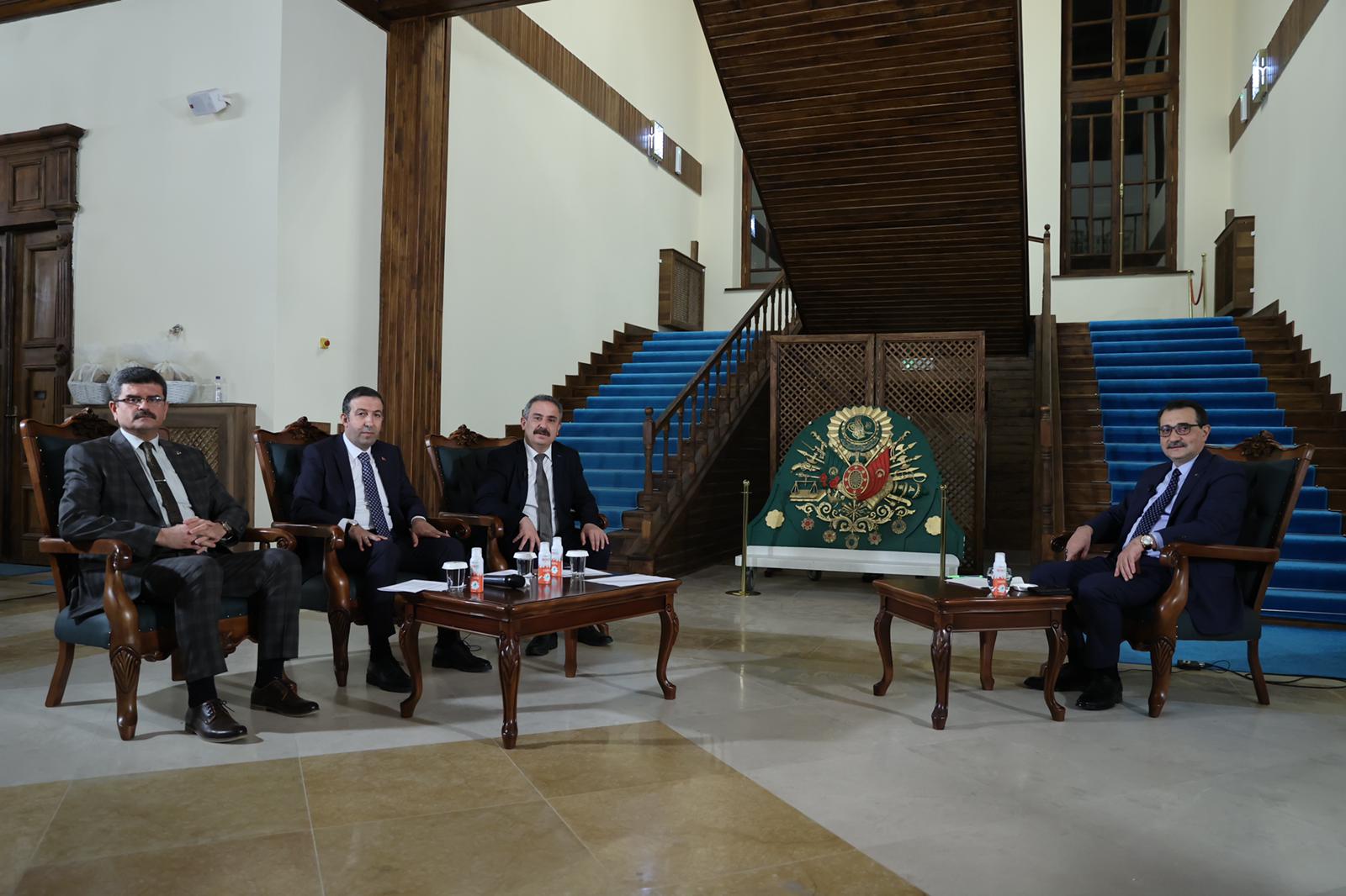 Bakan Dönmez," Karbon Salmayan Araçlar Yapacağız"