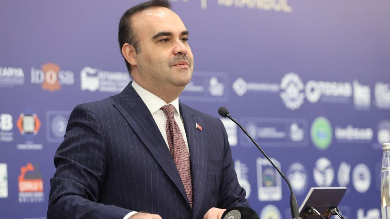 Bakan Kacır: Türkiye-Mısır ticaretinde 15 milyar dolarlık hedef için adımlar sürecek