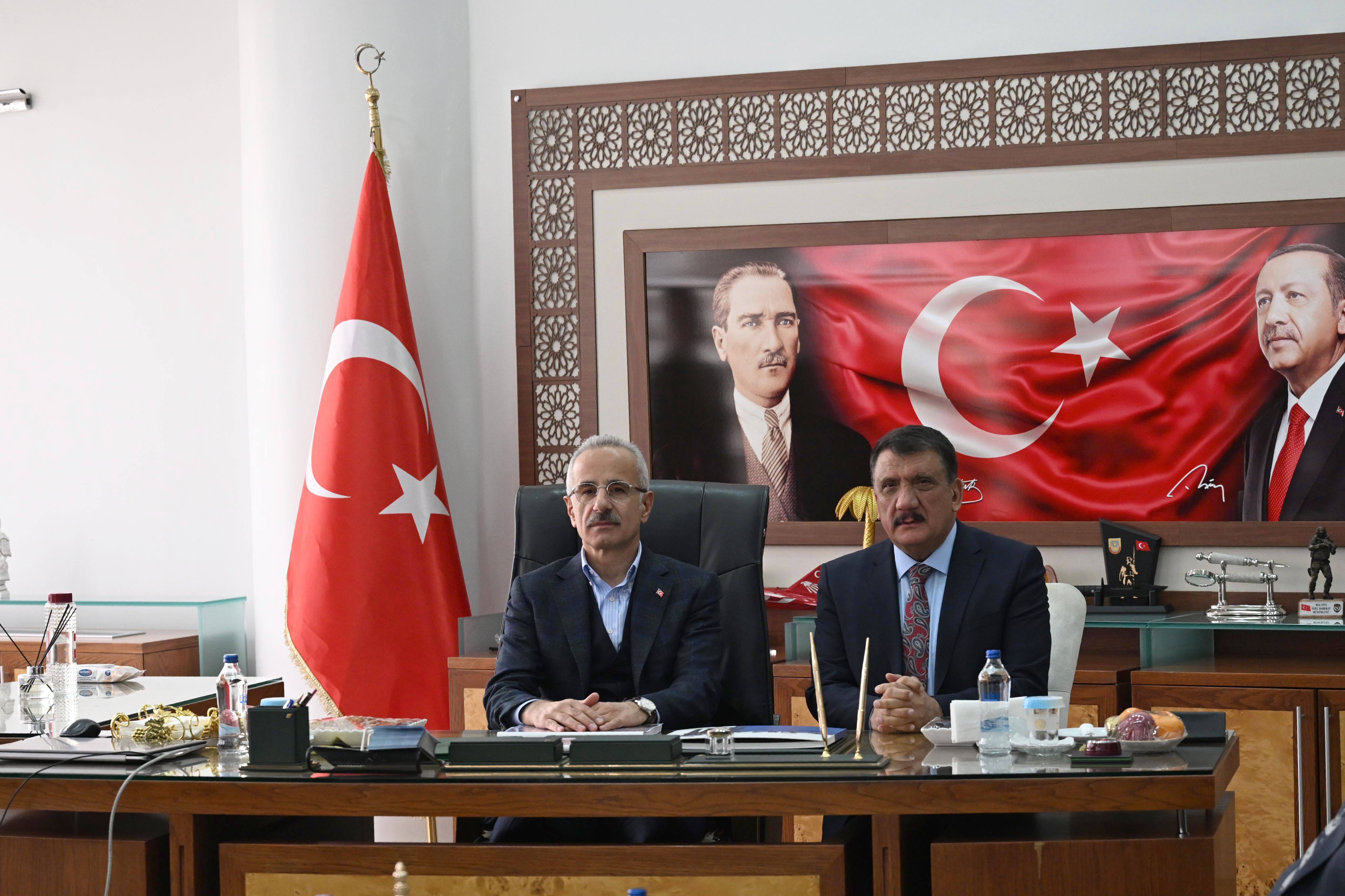 Bakan Uraloğlu'ndan Başkan Gürkan'a Ziyaret