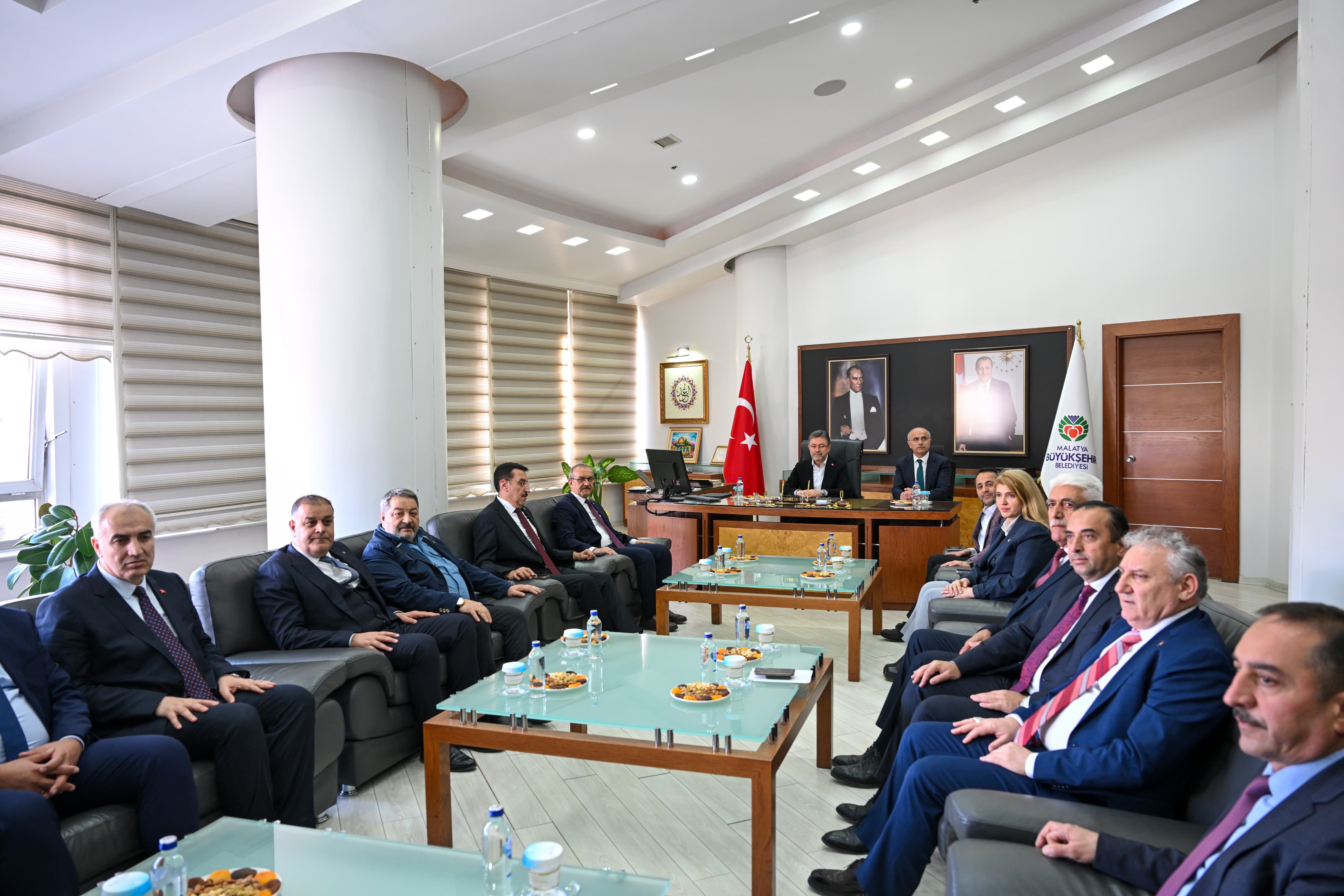 Bakan Yumaklı Sahada İncelemelerde Bulundu