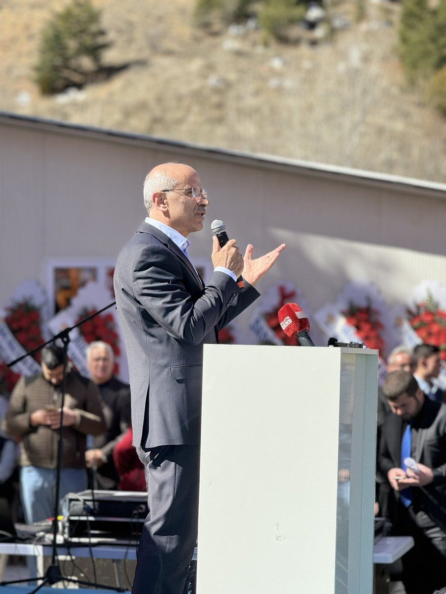 Başkan Adayı Er Kuluncak'ta Konuştu