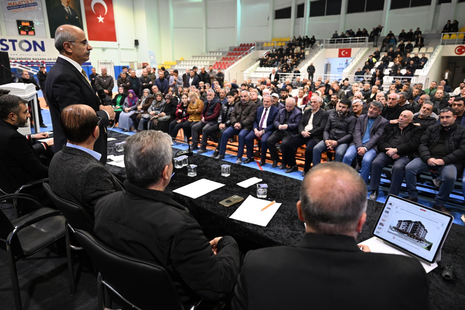 Başkan Adayı Er Vatandaşlarla Buluştu