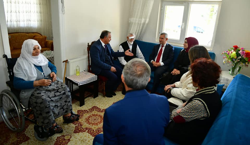 Başkan Çınar, “Büyüklerimize Saygı ve Hürmeti Asla Eksik Etmemeliyiz”