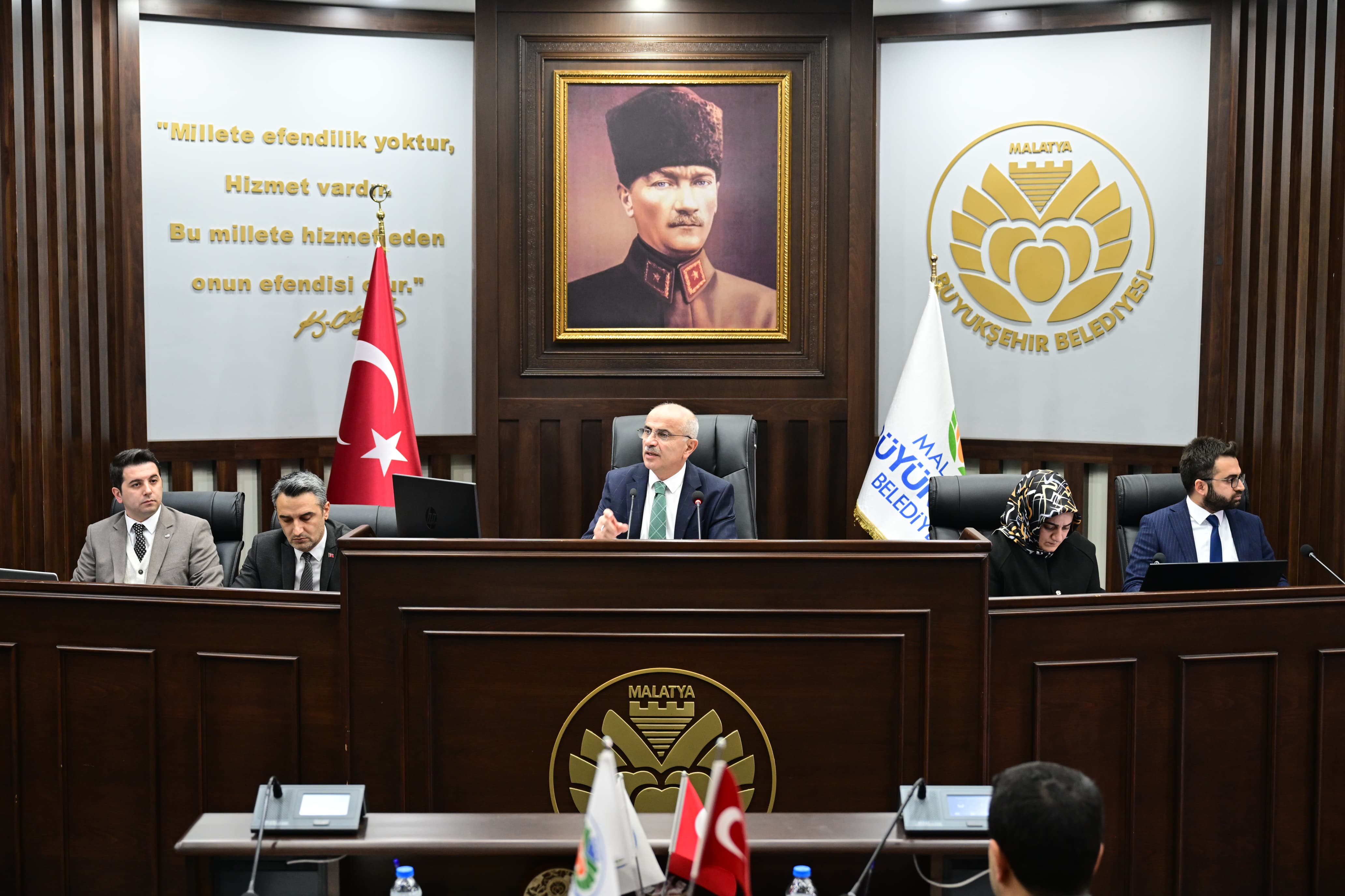 Başkan Er; 2025 YILINI MALATYA’NIN AYAĞA KALKMIŞ YILI OLARAK GÖRÜYORUZ