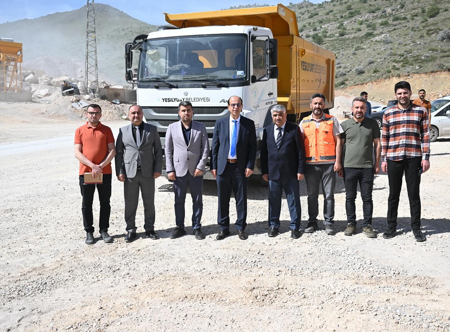 Başkan Geçit, “Kaliteli Malzemelerle Güçlü Yatırımların Altına İmza Atacağız”