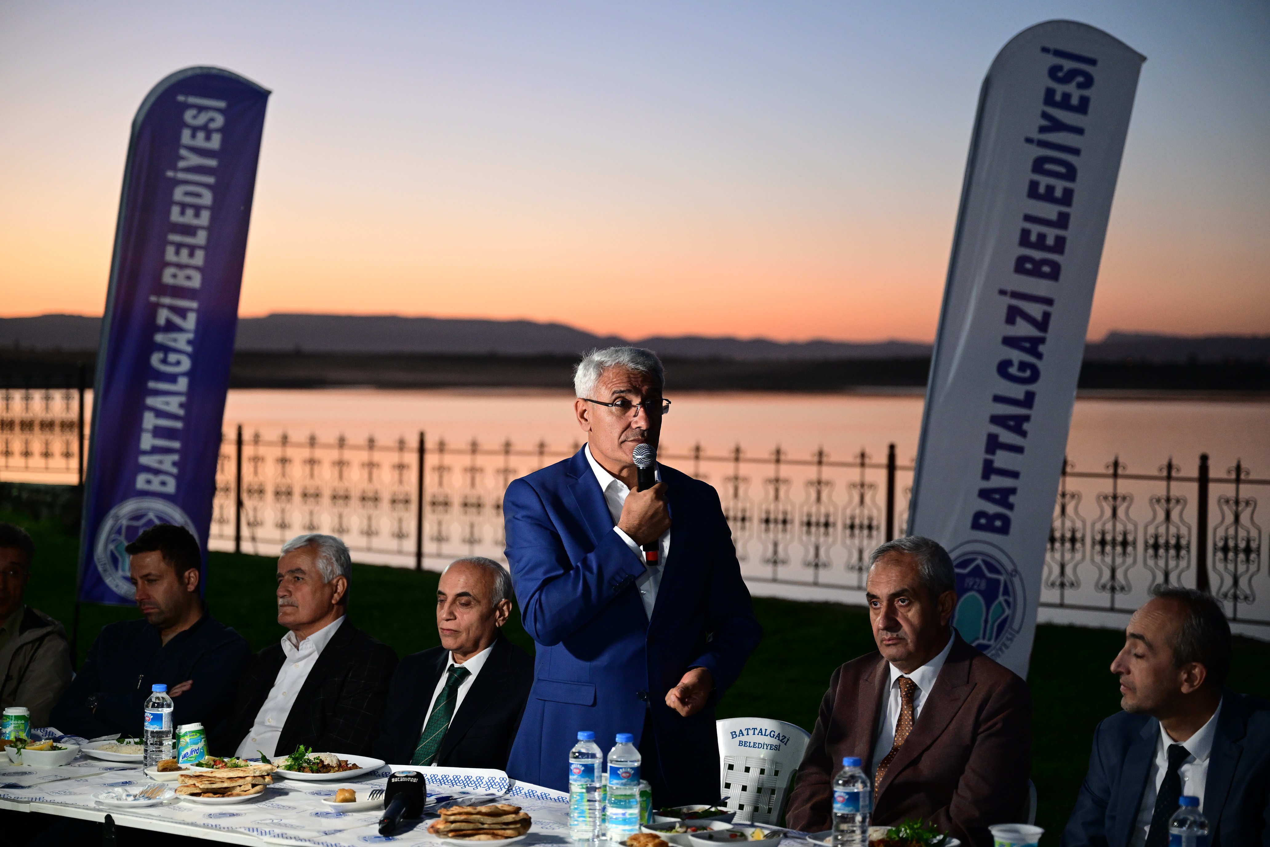 Başkan Güder Belediye Personelleriyle Bir Araya Geldi