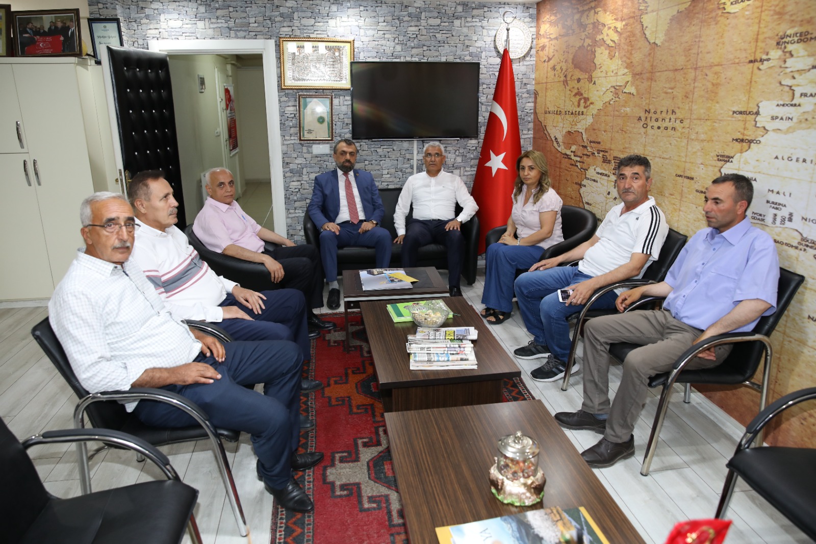 Başkan  Güder’den İhsan Akın'a Hayırlı Olsun Ziyareti