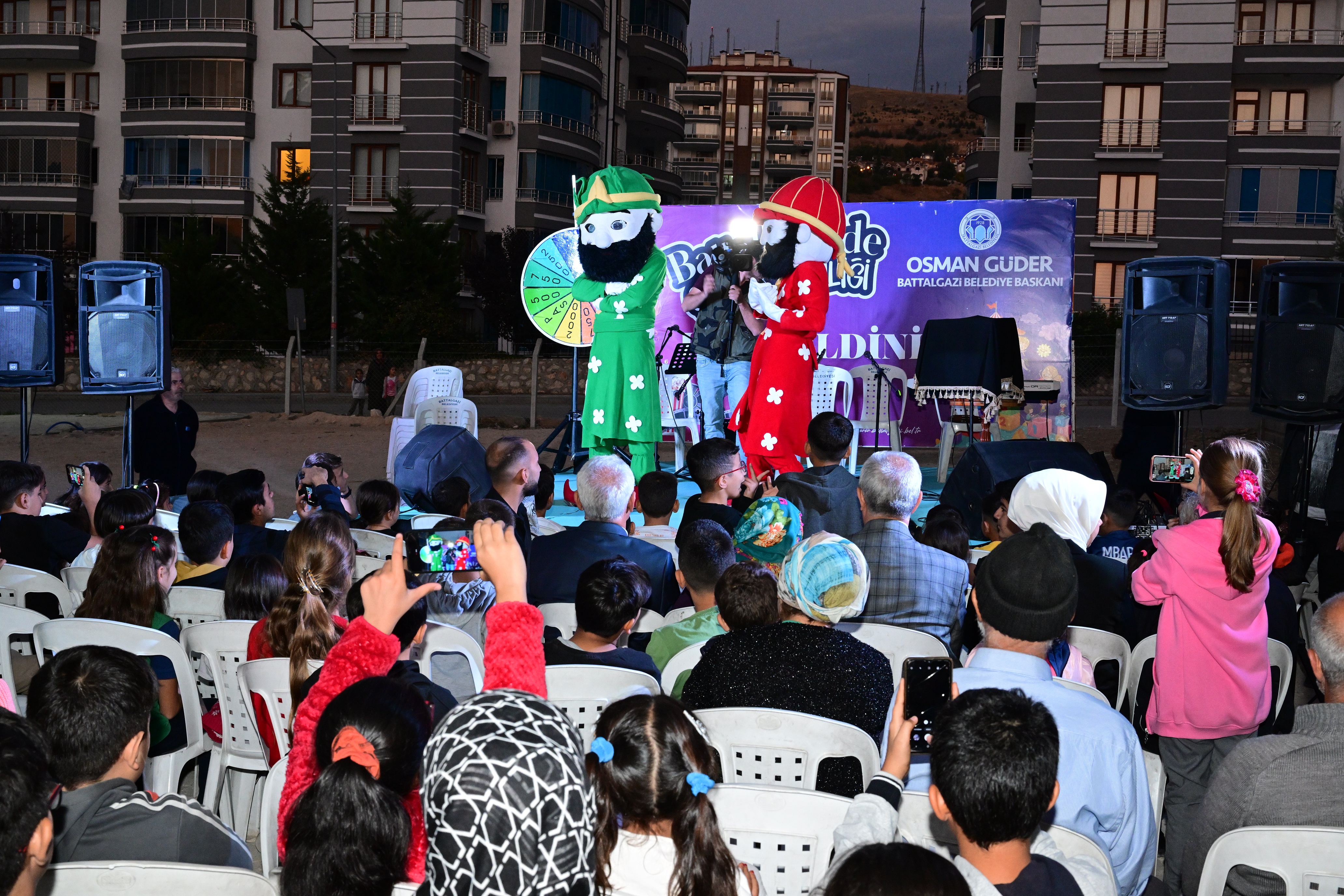 Başkan Güder Depremzede Çocukları Yalnız Bırakmıyor