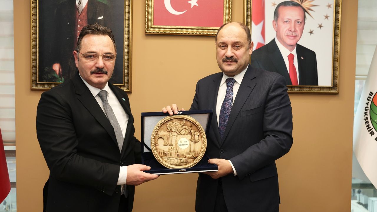 Başkan Gülpınar, TİMBİR heyetini ağırladı - Birlik Haber Ajansı
