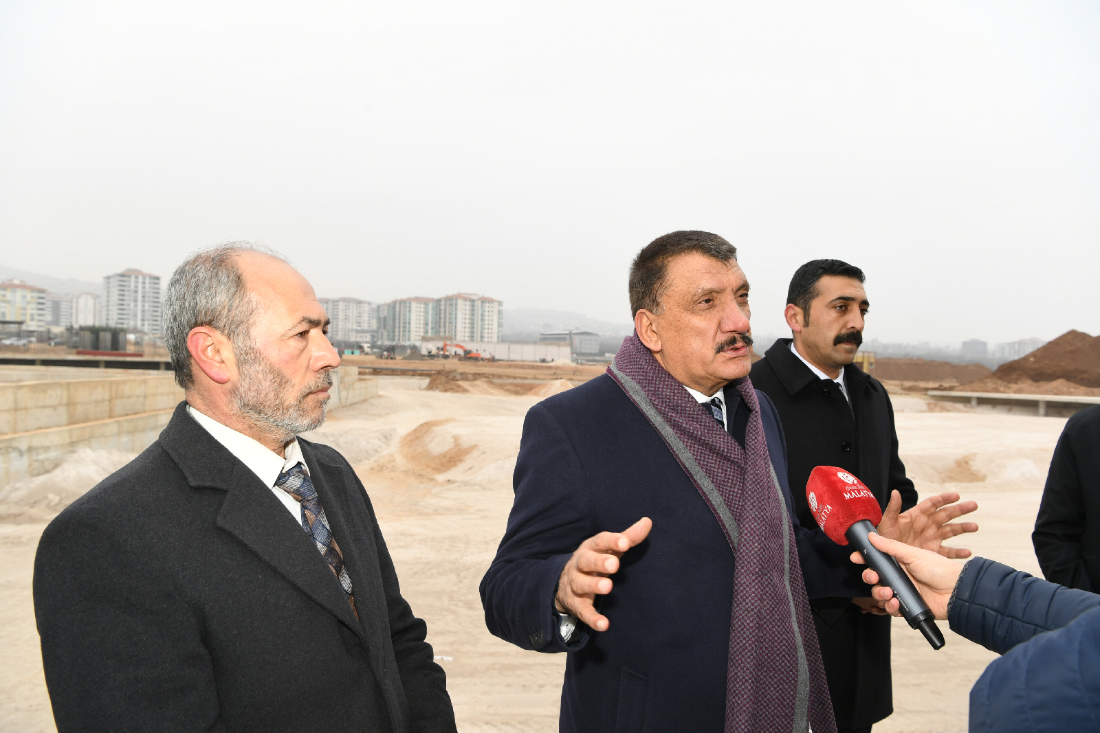 Başkan Gürkan 100. Yıl Parkında İncelemelerde Bulundu