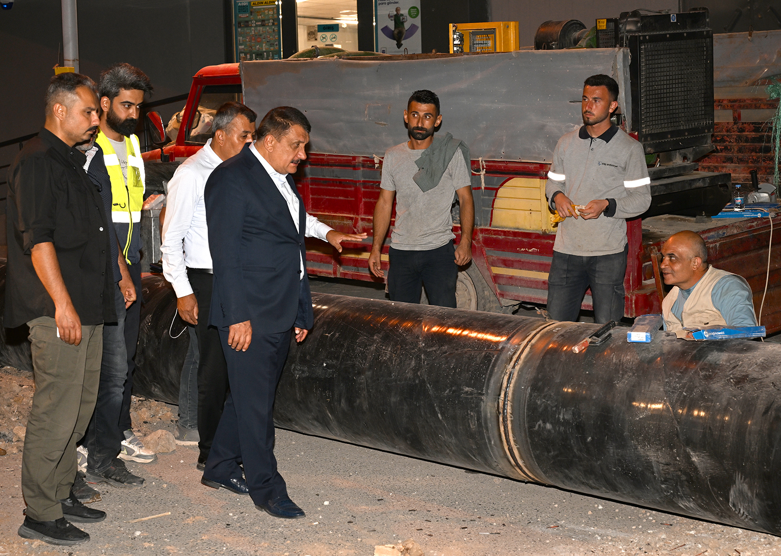 Başkan Gürkan 700'lük ana isale hattı çalışmalarını inceledi