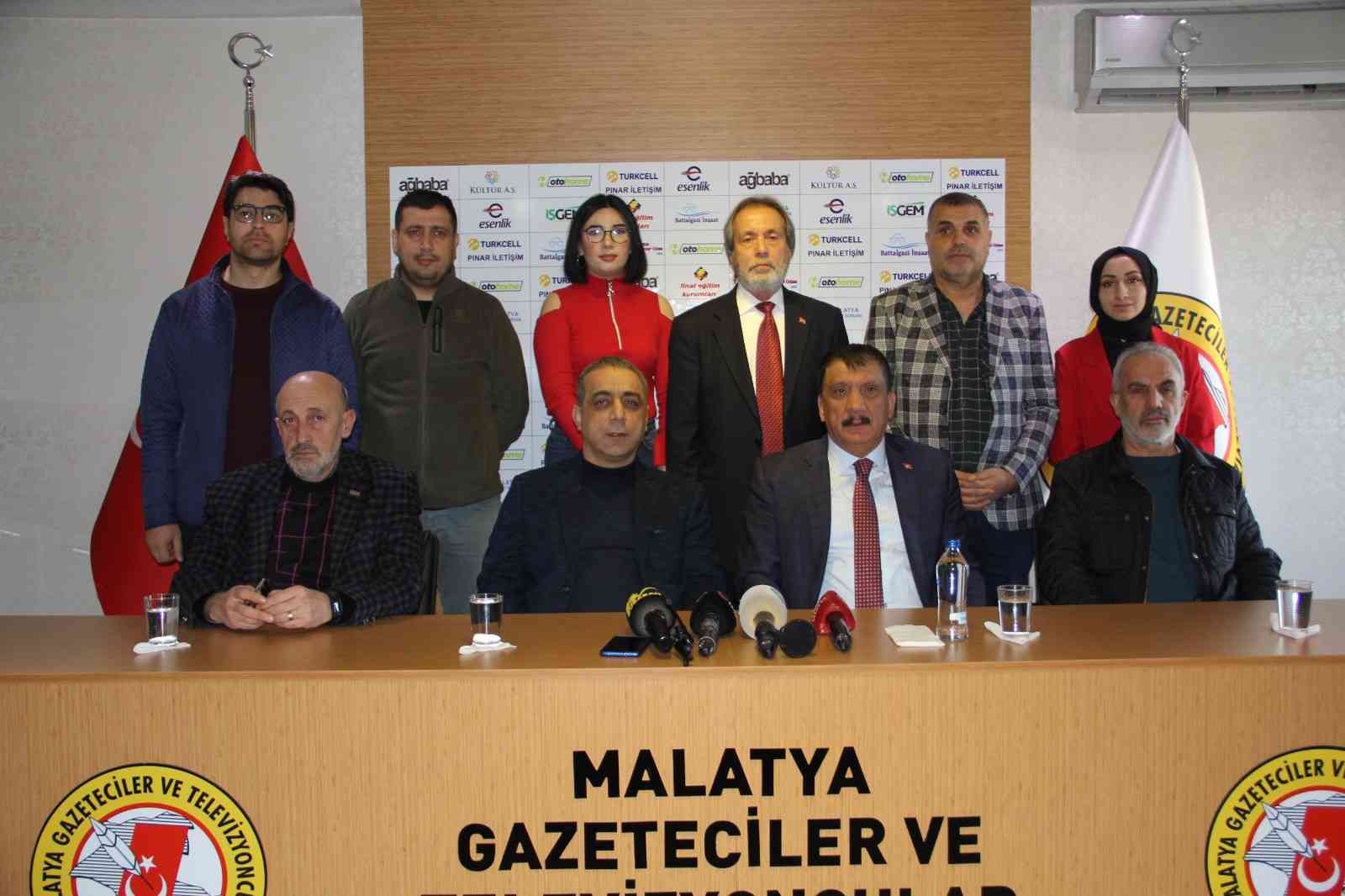 Başkan Gürkan: "Bina çökmesi olayı bize ders olması lazım"