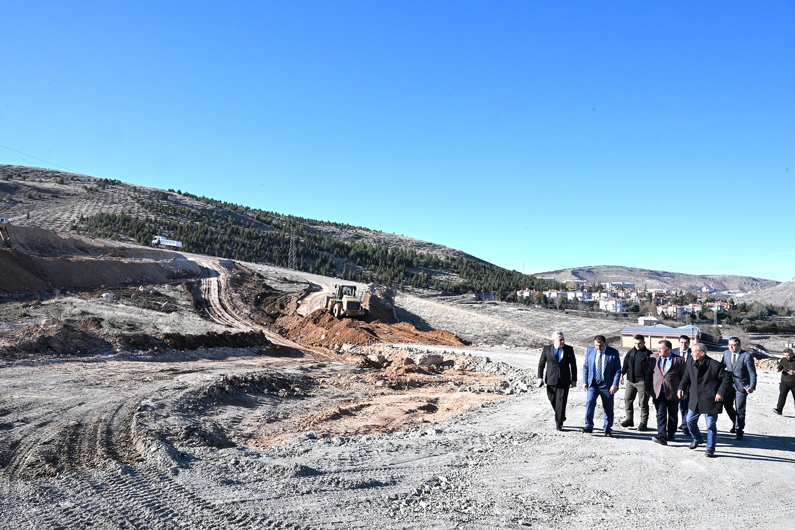 Başkan Gürkan Geçici Konut Alanında İncelemelerde Bulundu