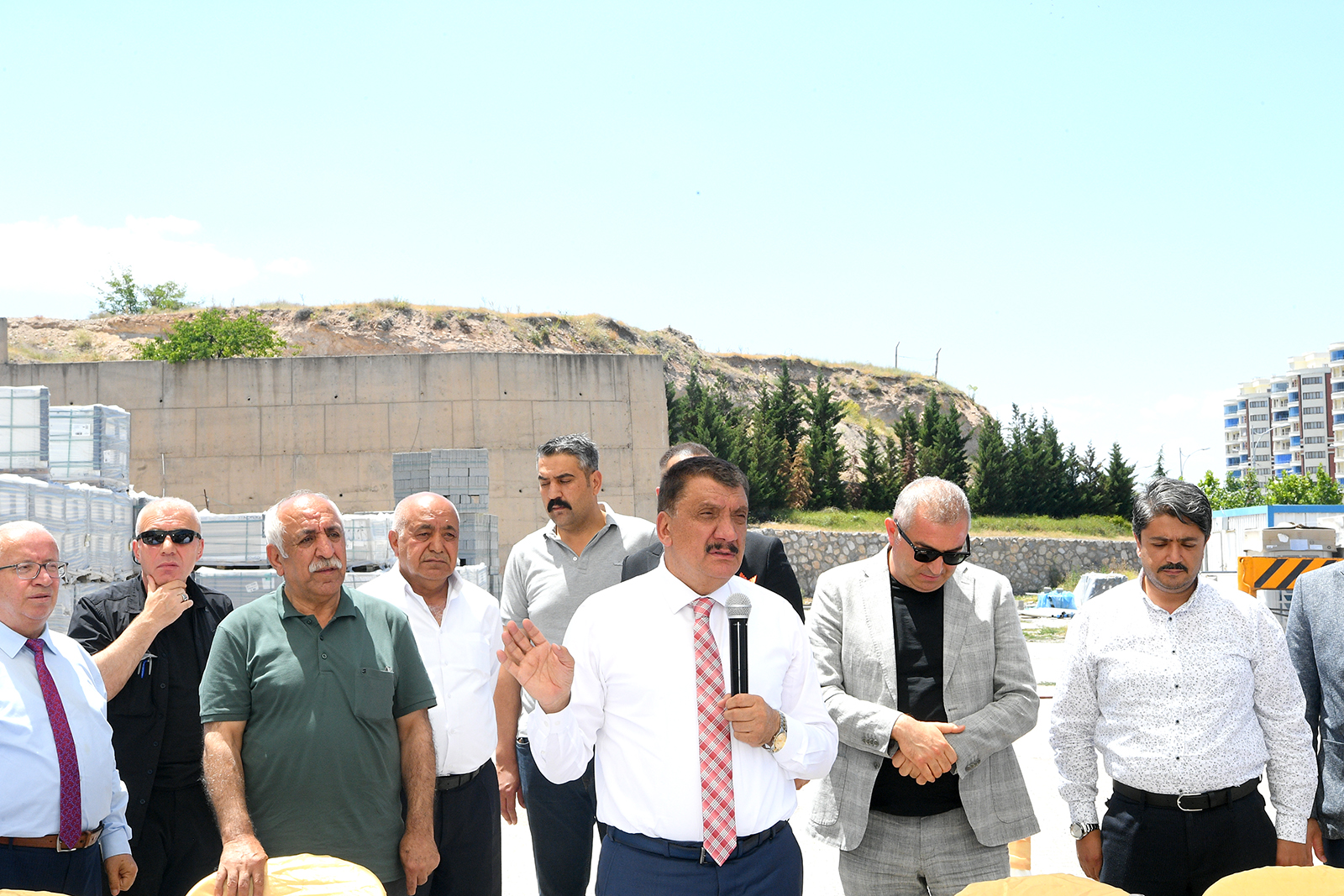 Başkan Gürkan Yimpaş Binasında  Çalışan Personelle Bir Araya Geldi