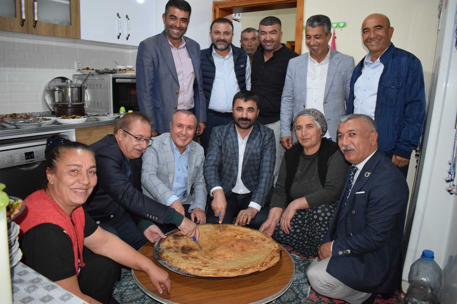 Başkan Kazgan ve MHP’li heyet ev sohbetlerinde buluştu