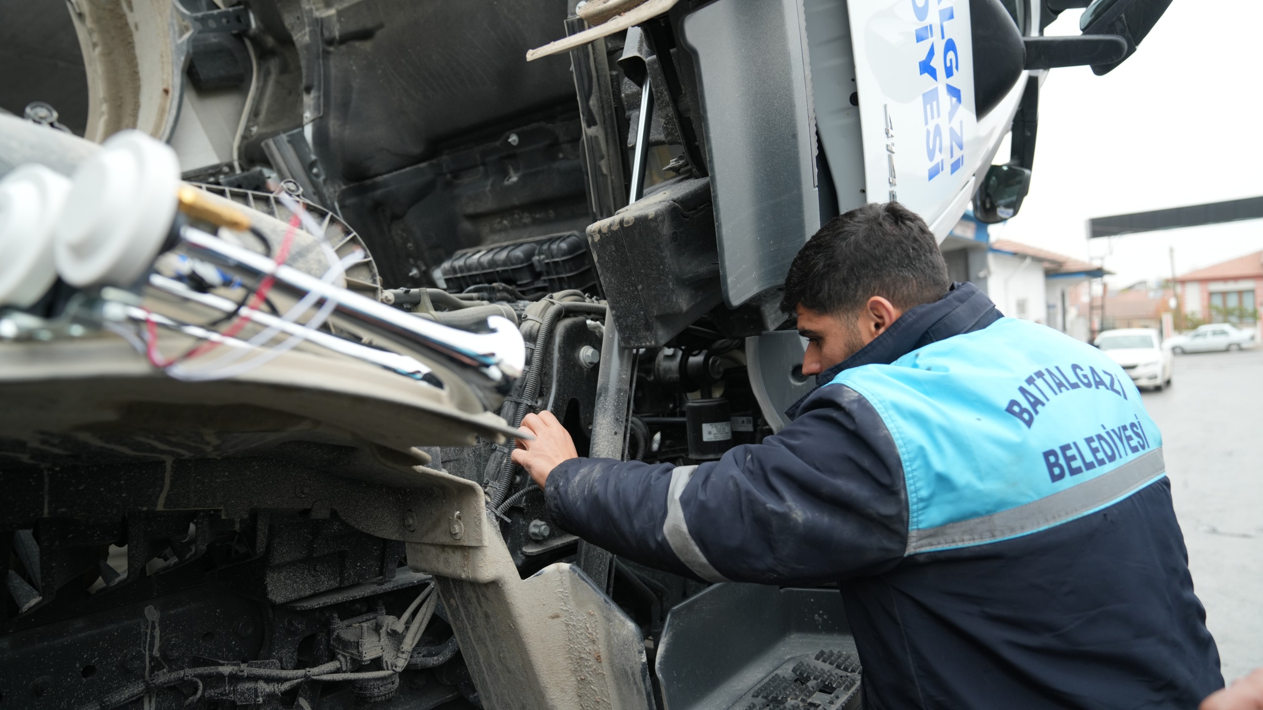 BATTALGAZİ BELEDİYESİ KARLA MÜCADELE İÇİN TEYAKKUZA GEÇTİ