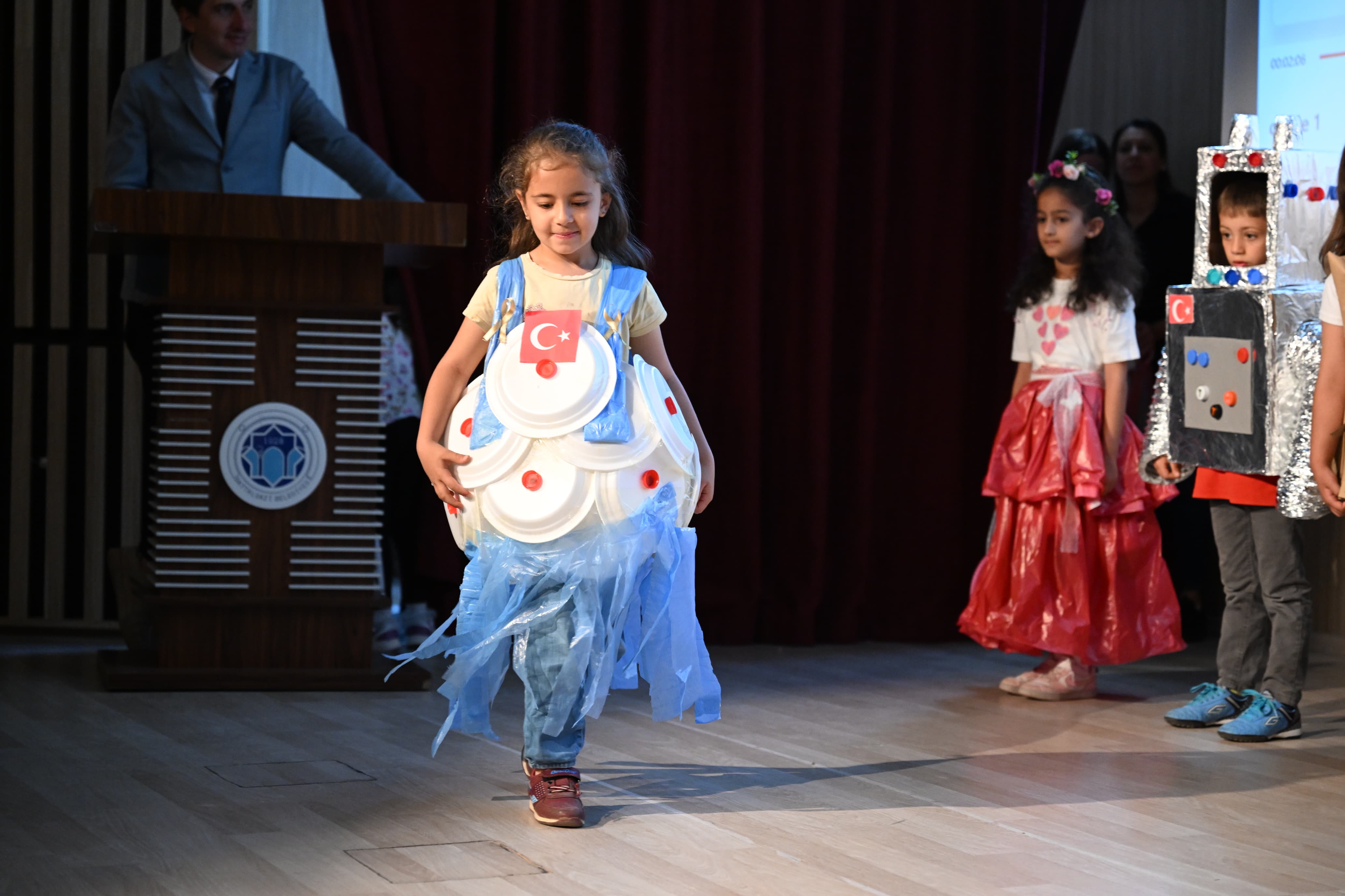 BATTALGAZİ’DE MİNİKLERDEN GERİ DÖNÜŞÜM ETKİNLİĞİ