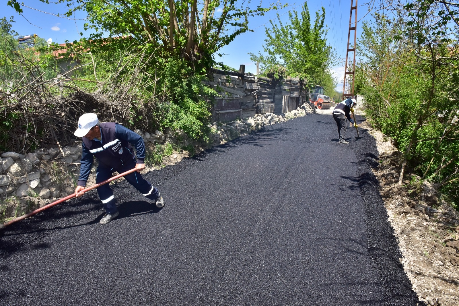 Battalgazi'deki Demirci Sokak Sıcak Asfalta Kavuştu