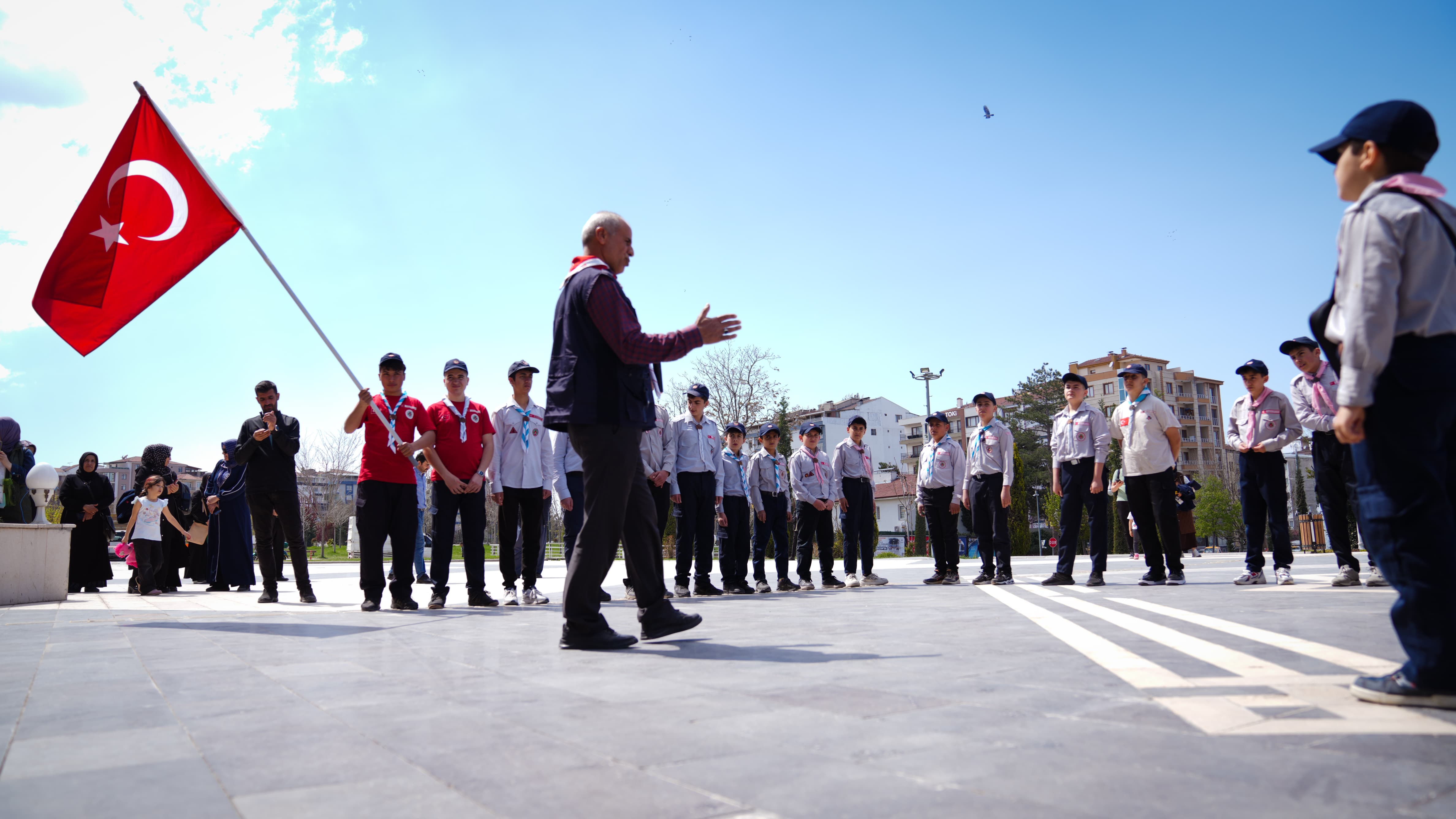 BATTALGAZİ’NİN İZCİ GENÇLERİ 57. ALAY’IN İZİNDE