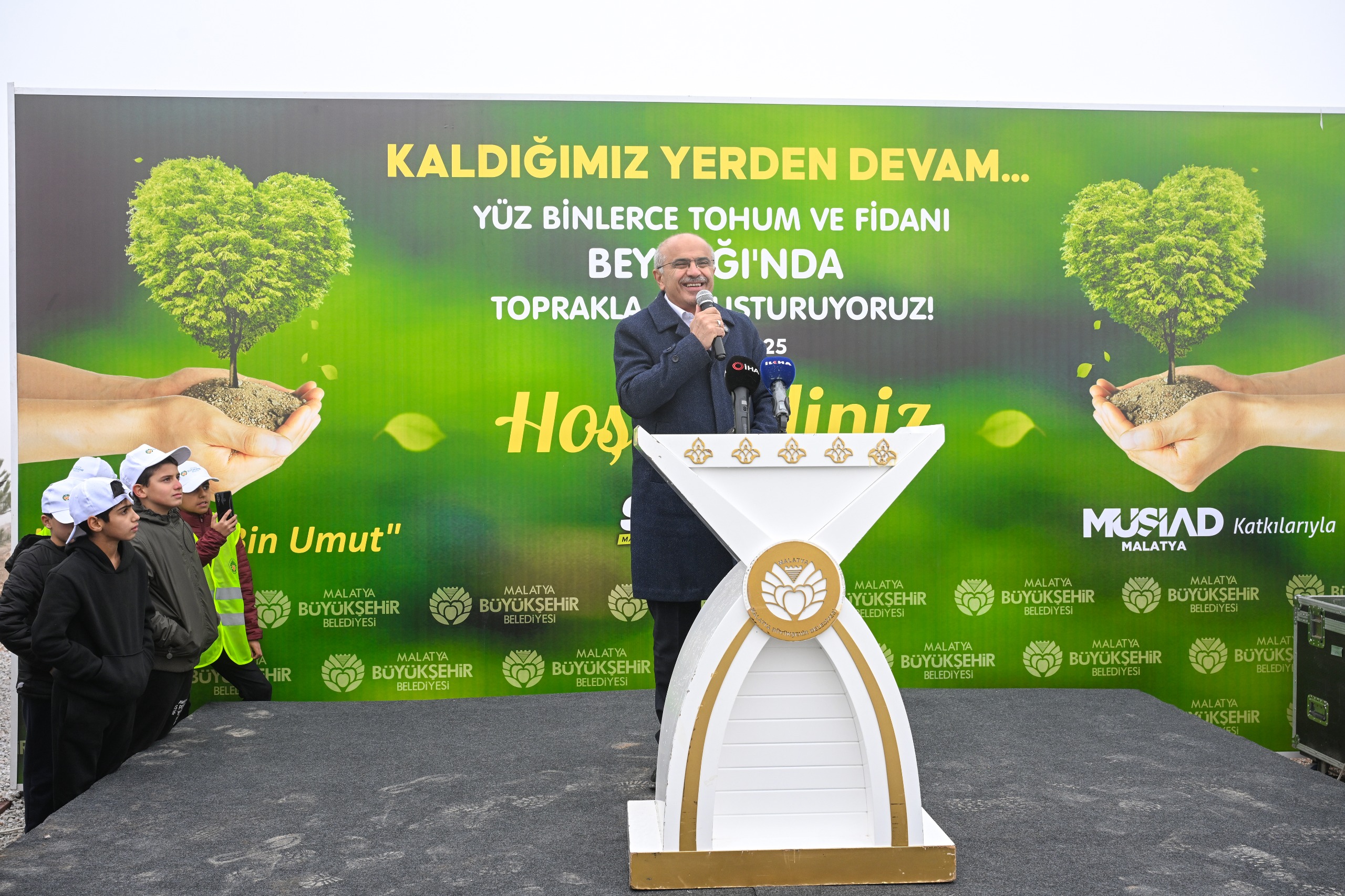 BEYDAĞI’NDA YÜZ BİNLERCE TOHUM VE FİDAN TOPRAKLA BULUŞUYOR