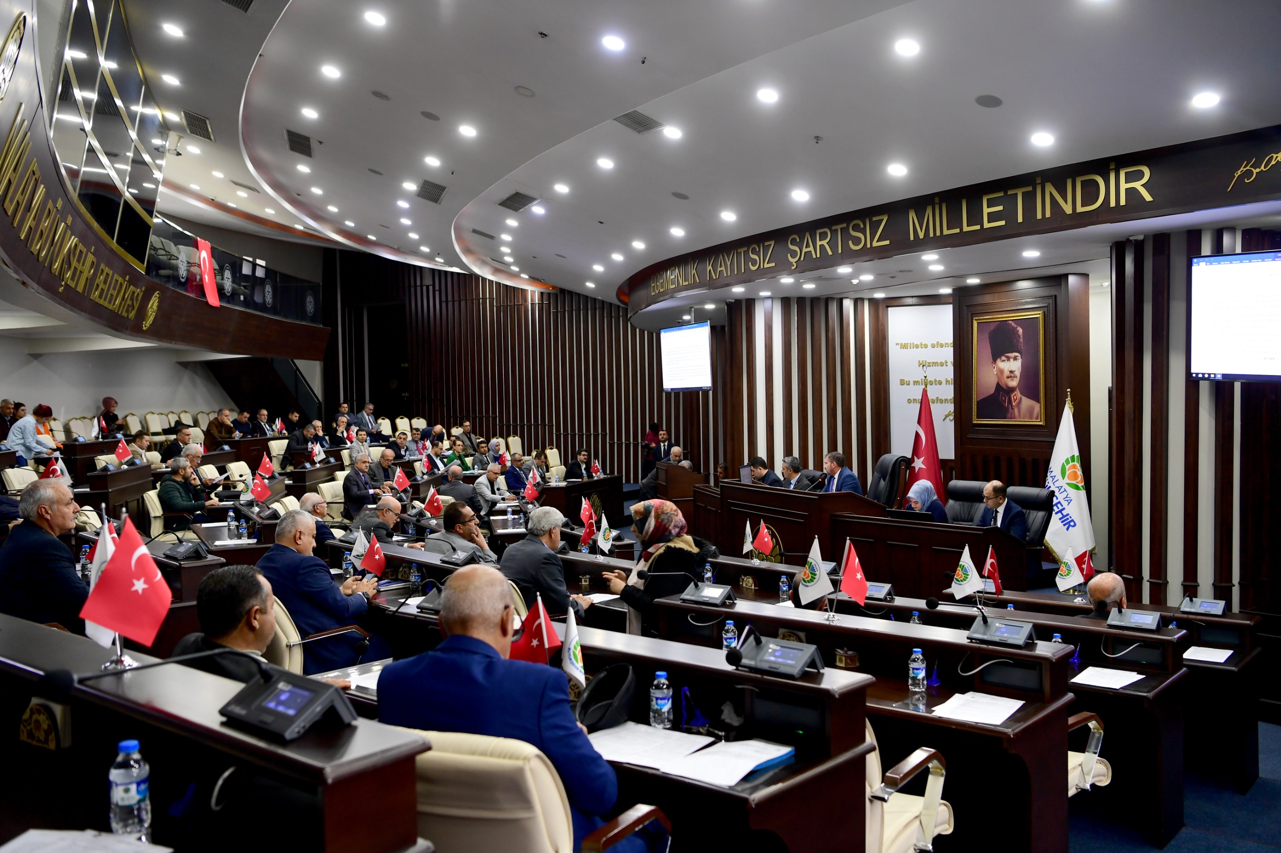 BÜYÜKŞEHİR BELEDİYE MECLİSİ KASIM AYI TOPLANTILARI DEVAM EDİYOR