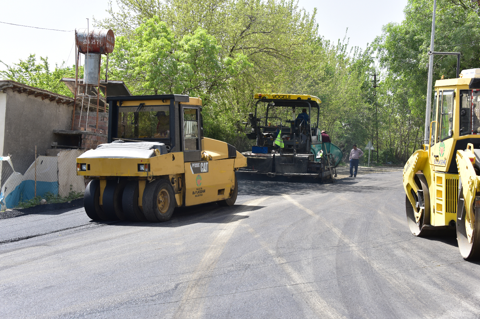 Büyükşehir Belediyesi Asfalt Çalışmalarını Yoğunlaştırdı