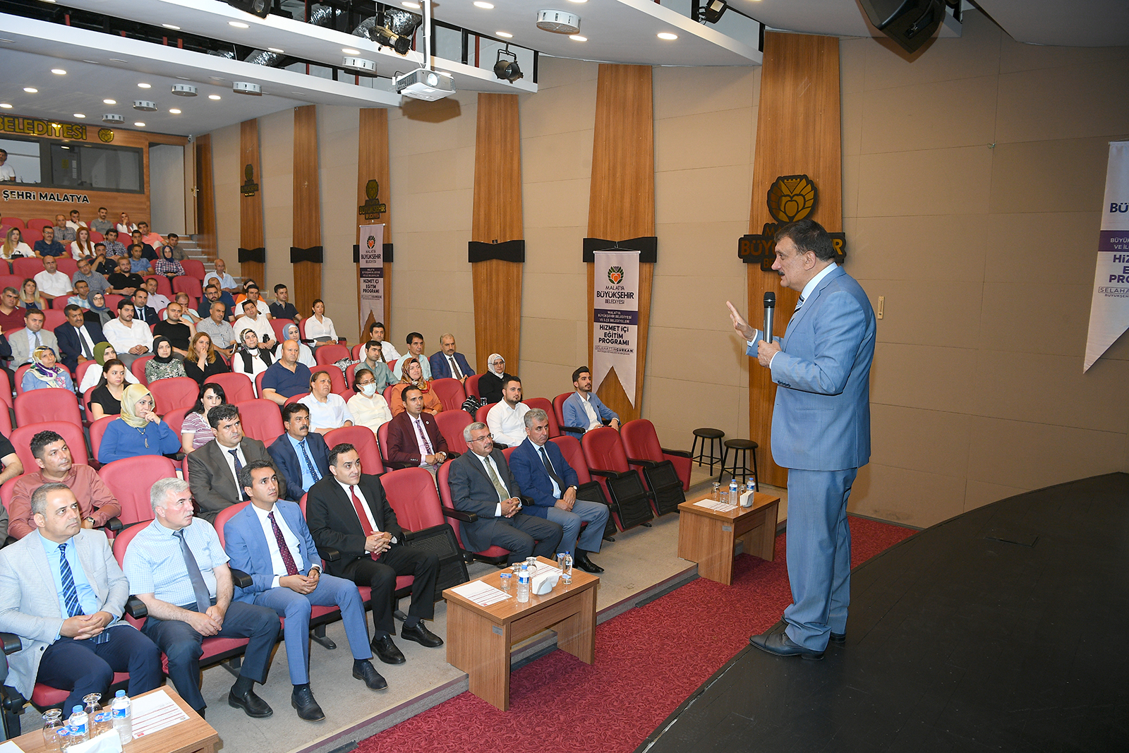 Büyükşehir Belediyesi Hizmet İçi Eğitim Seminerleri Devam Ediyor