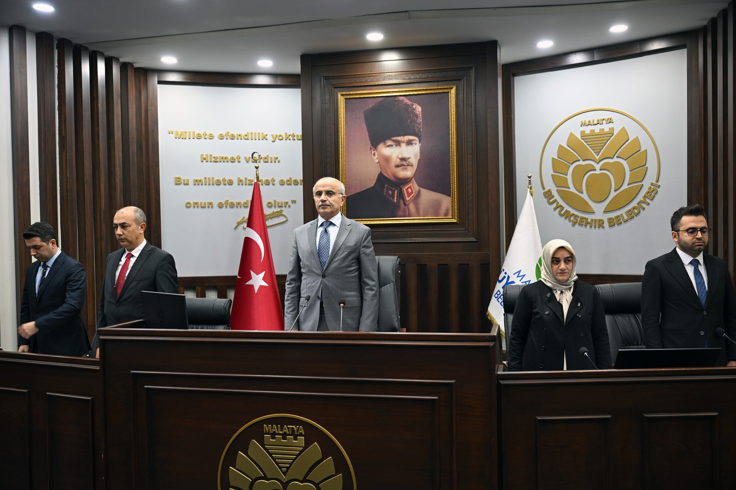 Büyükşehir Belediyesi Meclis toplantısından konuşan Başkan Er; “ 95 BİN KONUTUN İHALESİ YAPILDI”