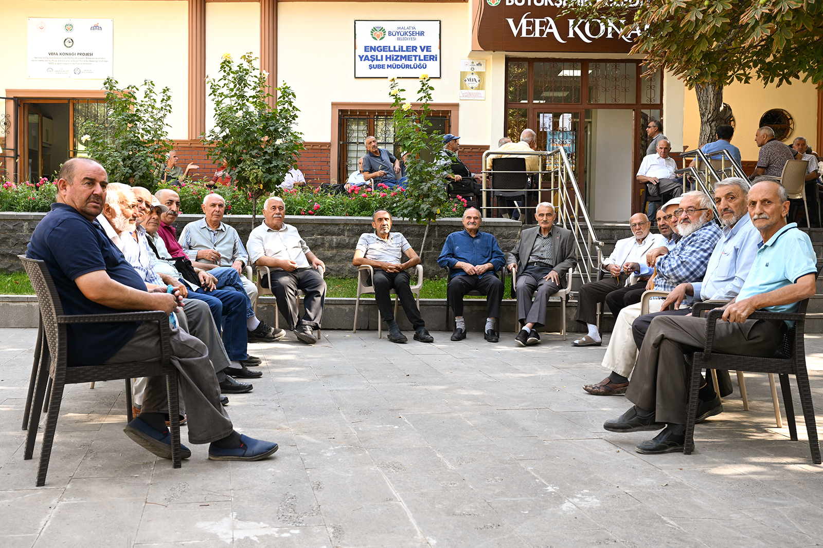 Büyükşehir Belediyesi Yaşlıları Unutmuyor