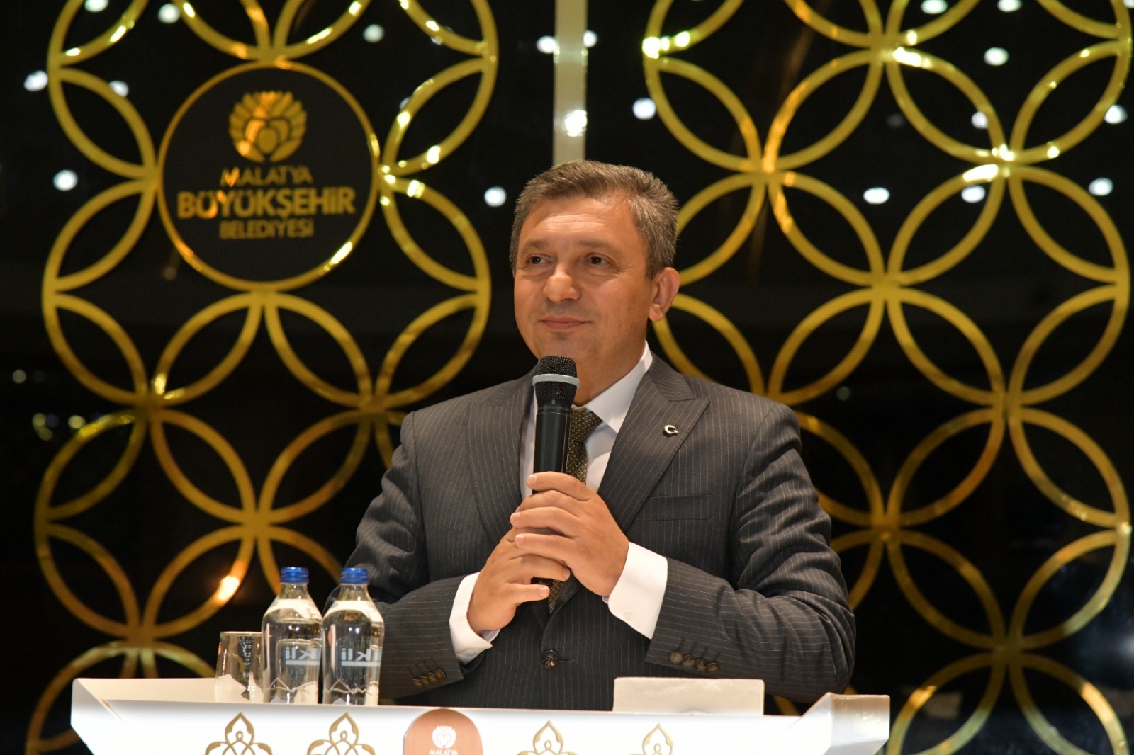 Büyükşehir Belediyesinden Vali Şahin' e Veda Programı