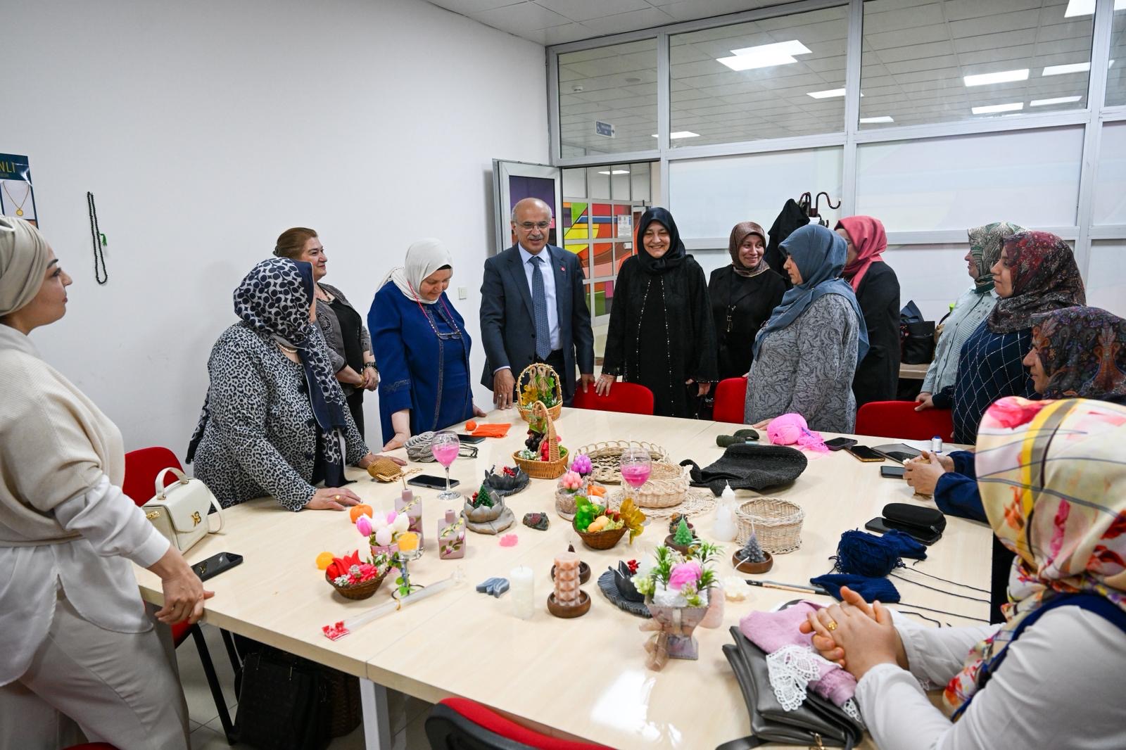 Büyükşehir’den Üreten Kadınlara Satış Ofisi Desteği