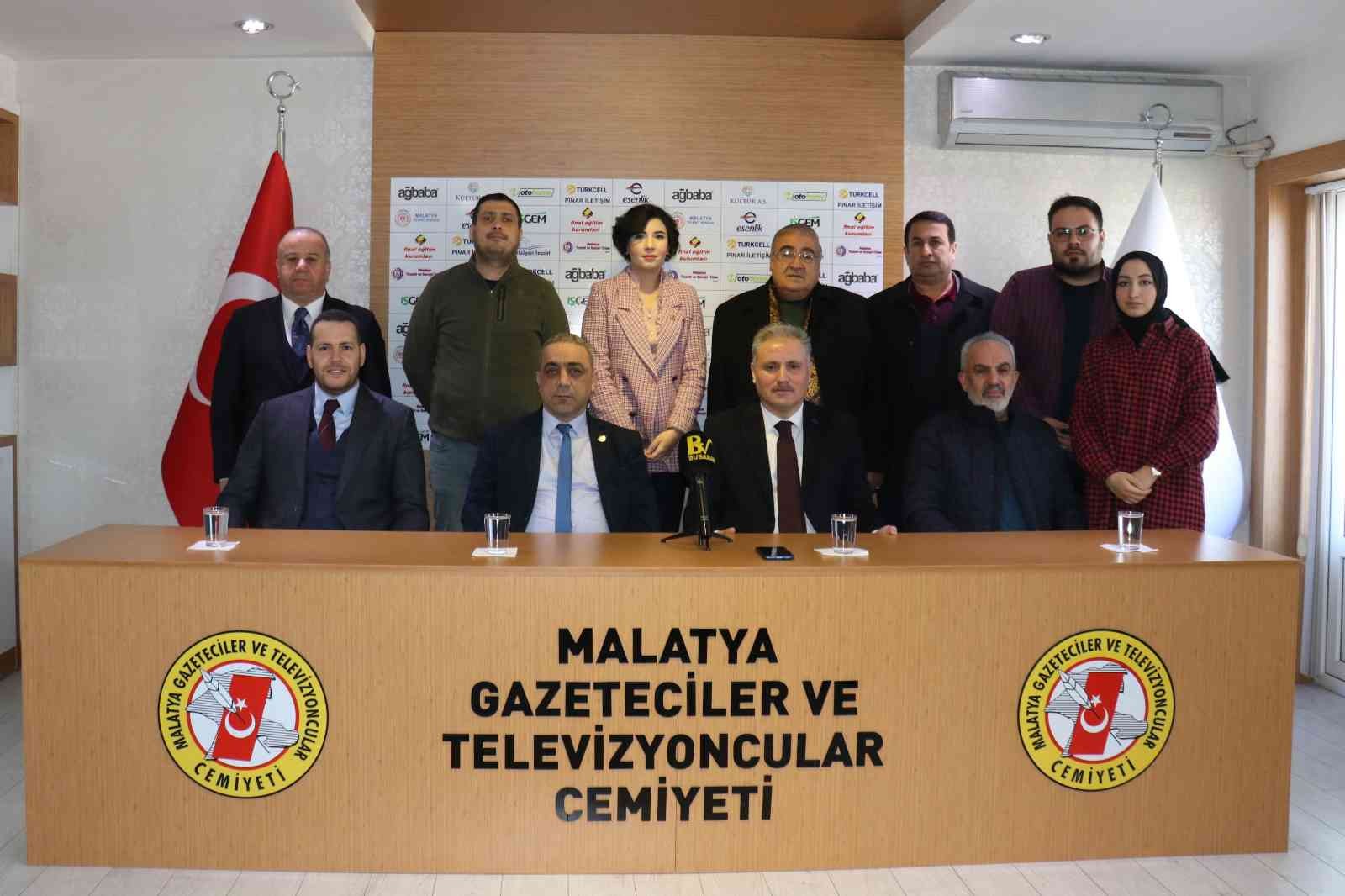 Çakır, “ Faizlerin düşürülmesi Türkiye ekonomisi için çok önemli”