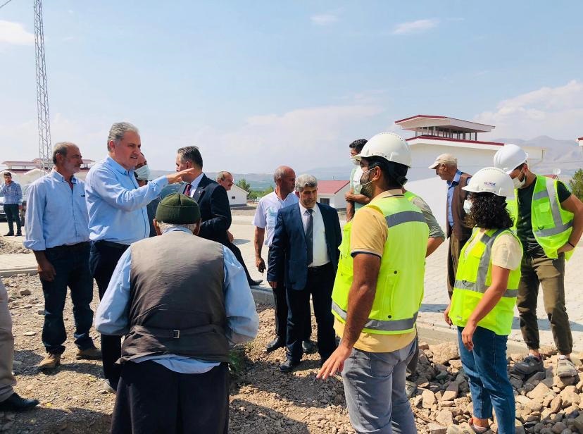 Çakır, Kale’de deprem konutlarını inceledi