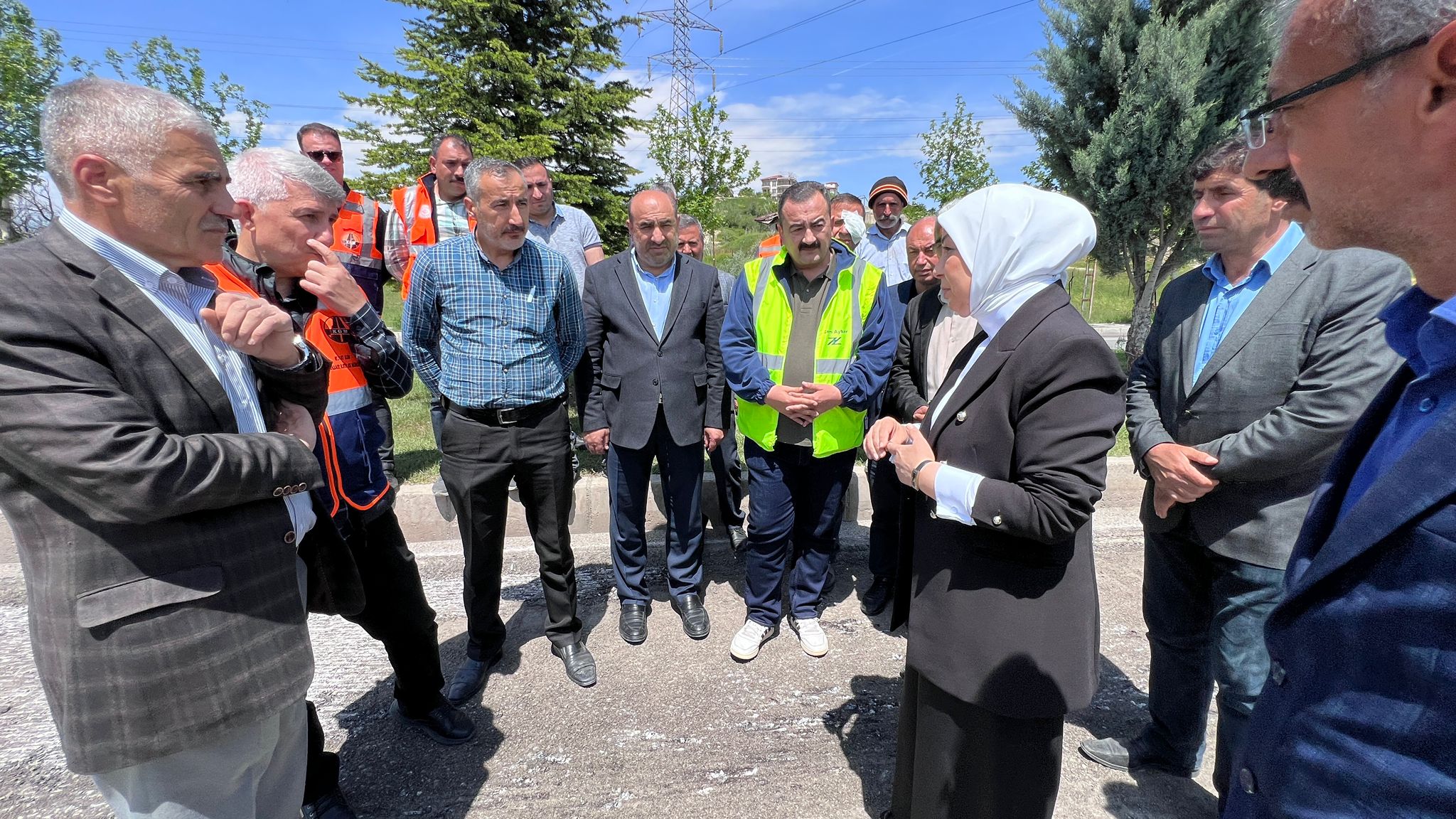 Çalık, "Depremin Yaralarını Sararken Yatırımları da Takip Ediyoruz"