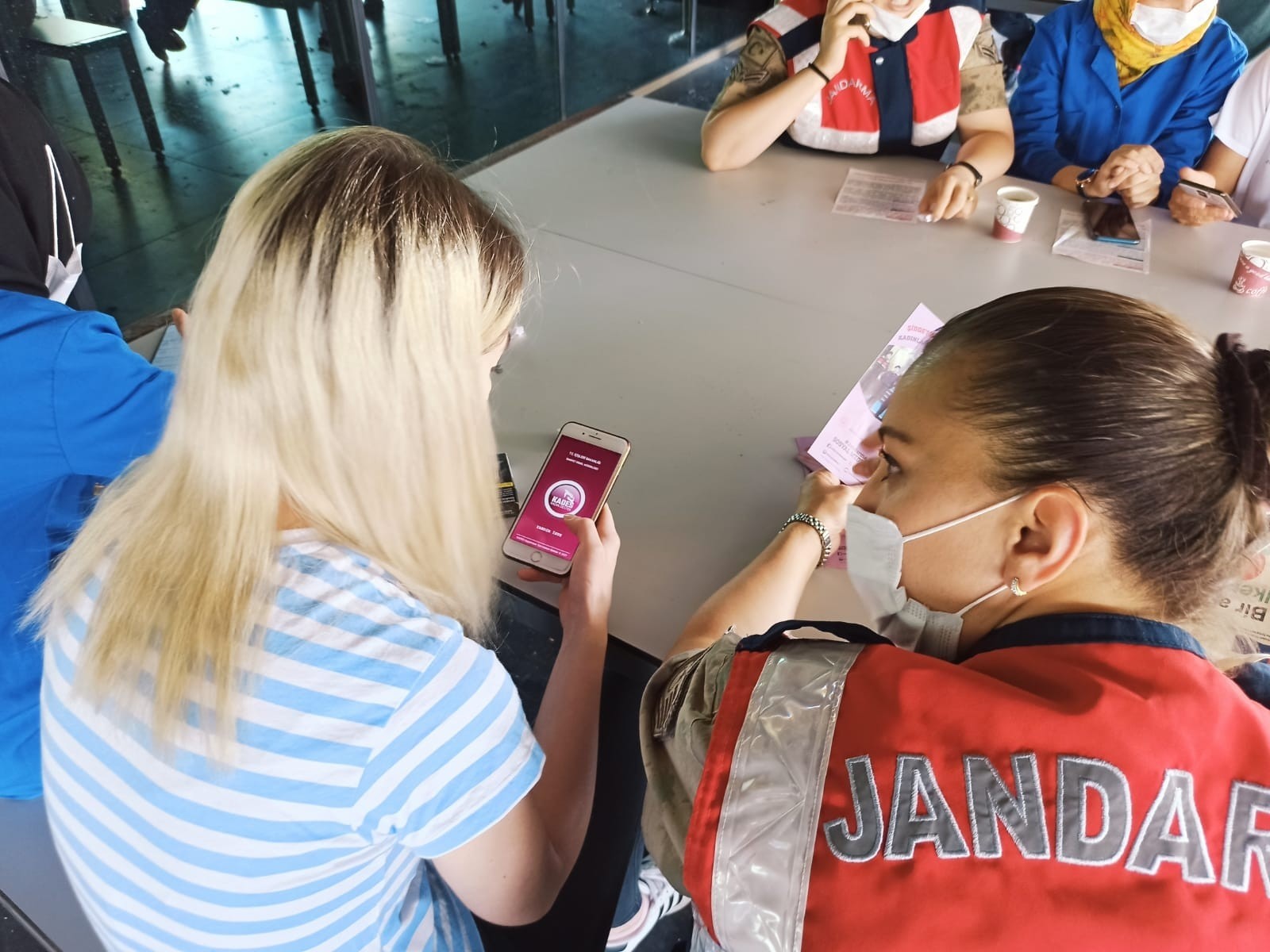 Çalışan kadınlara KADES anlatıldı