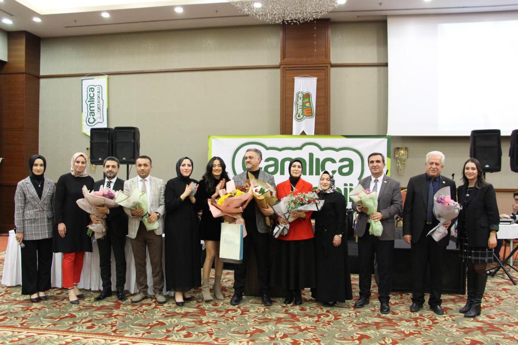 Çamlıca Kolejinden Unutulmaz Öğretmenler Günü Gecesi