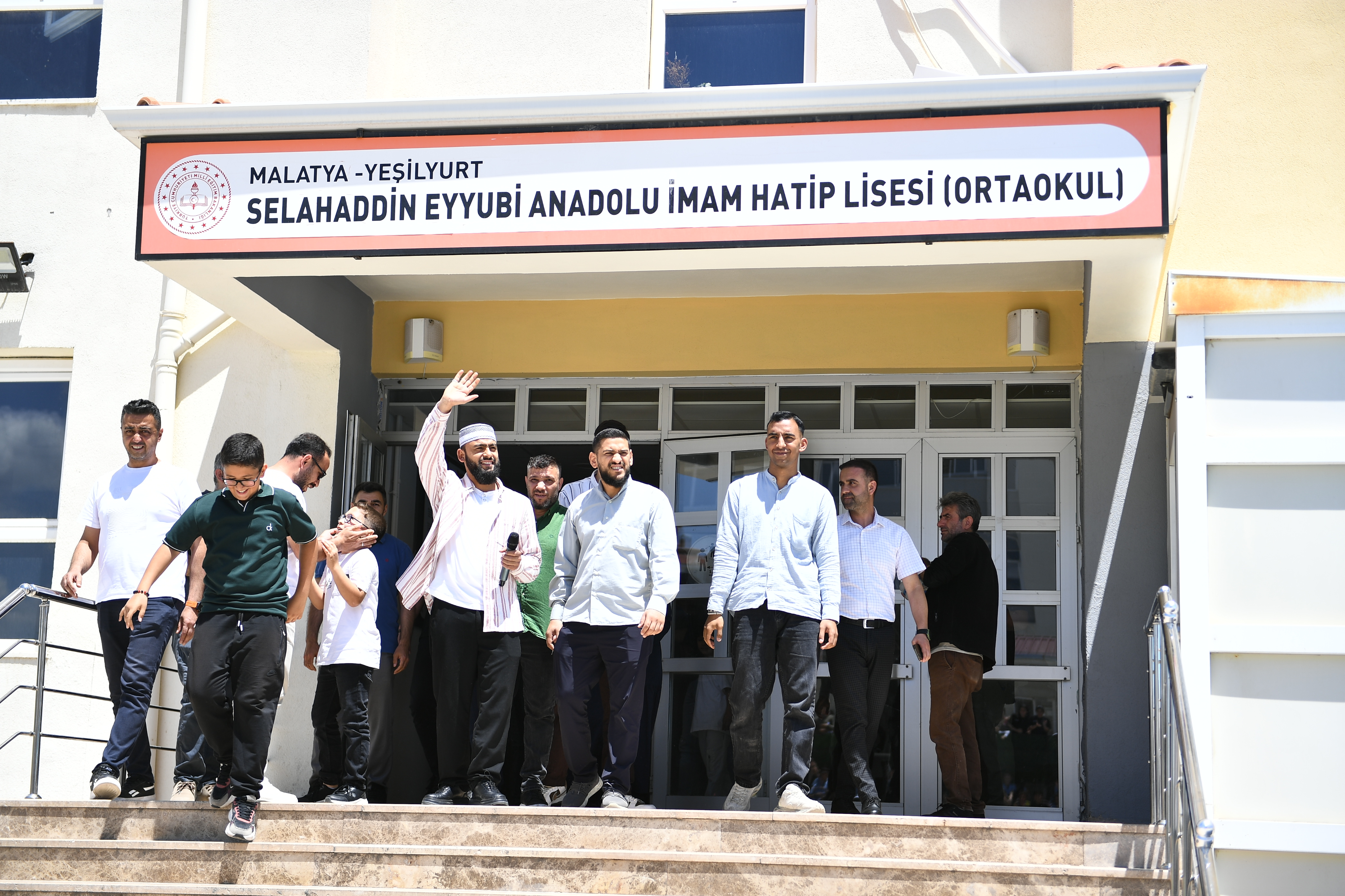 Celal Karatüre Malatyalı Öğrencilerle Buluştu, Yer Gök Allah Nidalarıyla İnledi