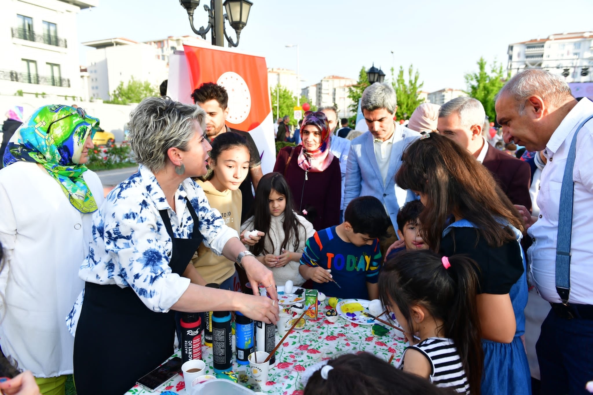 Çınar, “Özel Çocuklarımızı, El Emeği Göz Nuru Eserlerinden Dolayı Tebrik Ediyorum”
