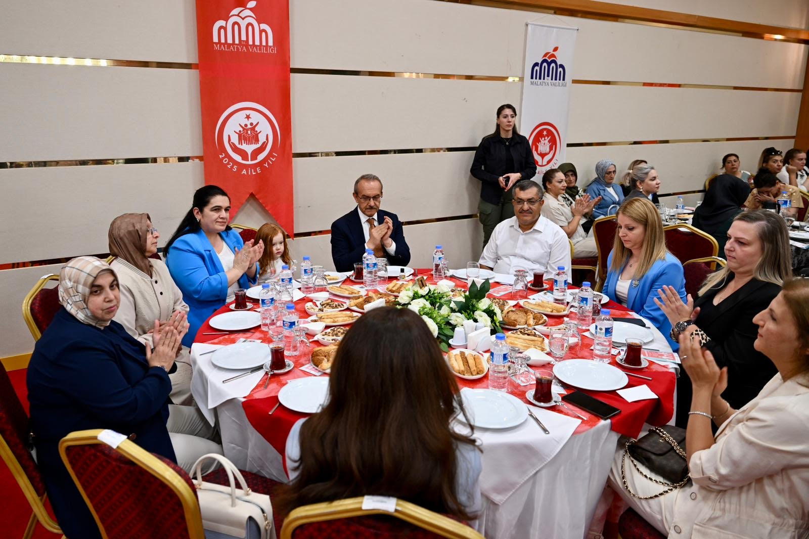 Çocuklara Verilebilecek En Güzel Hediye Aile